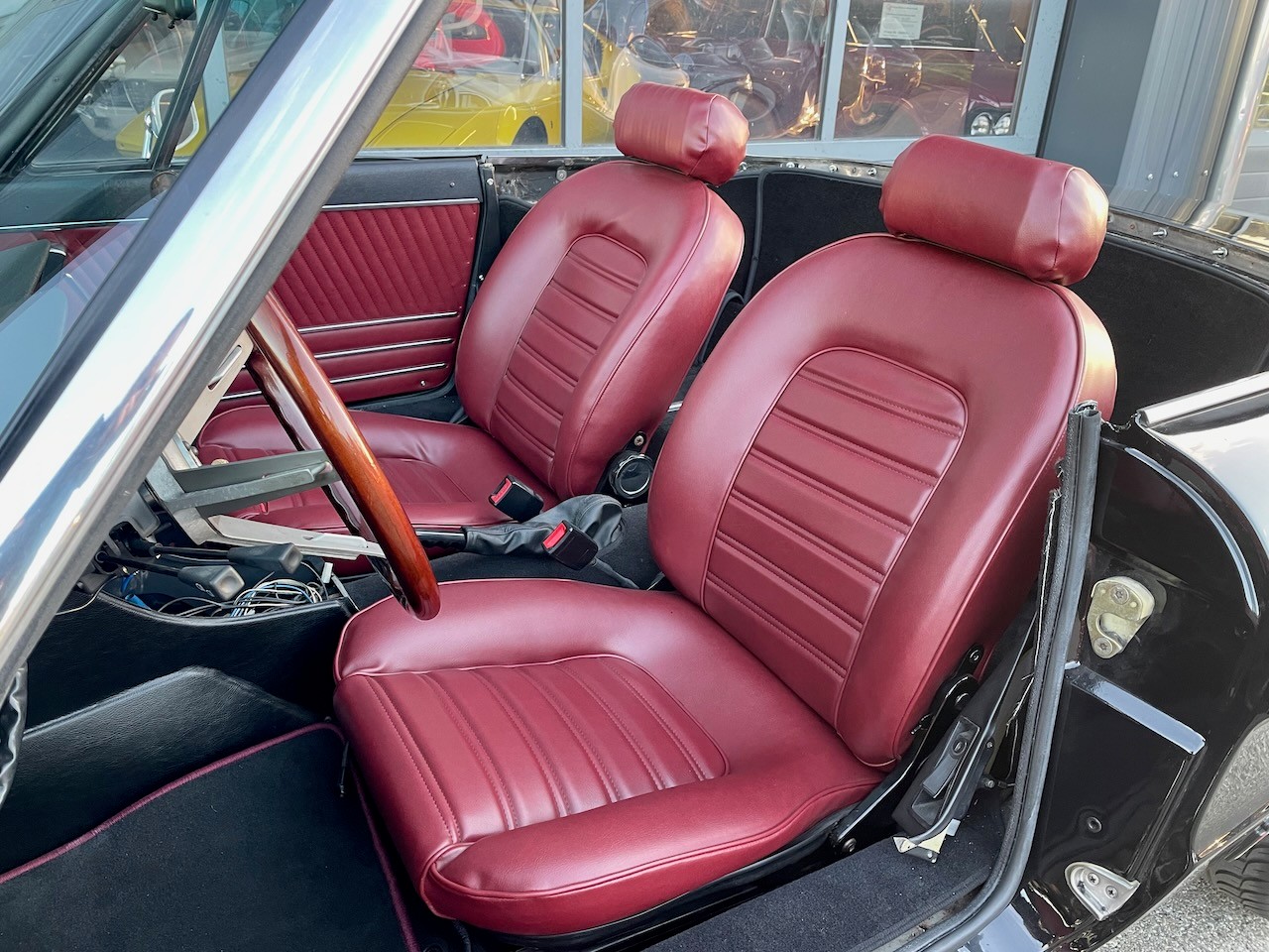 ALFA ROMEO 2000 Spider-image-9
