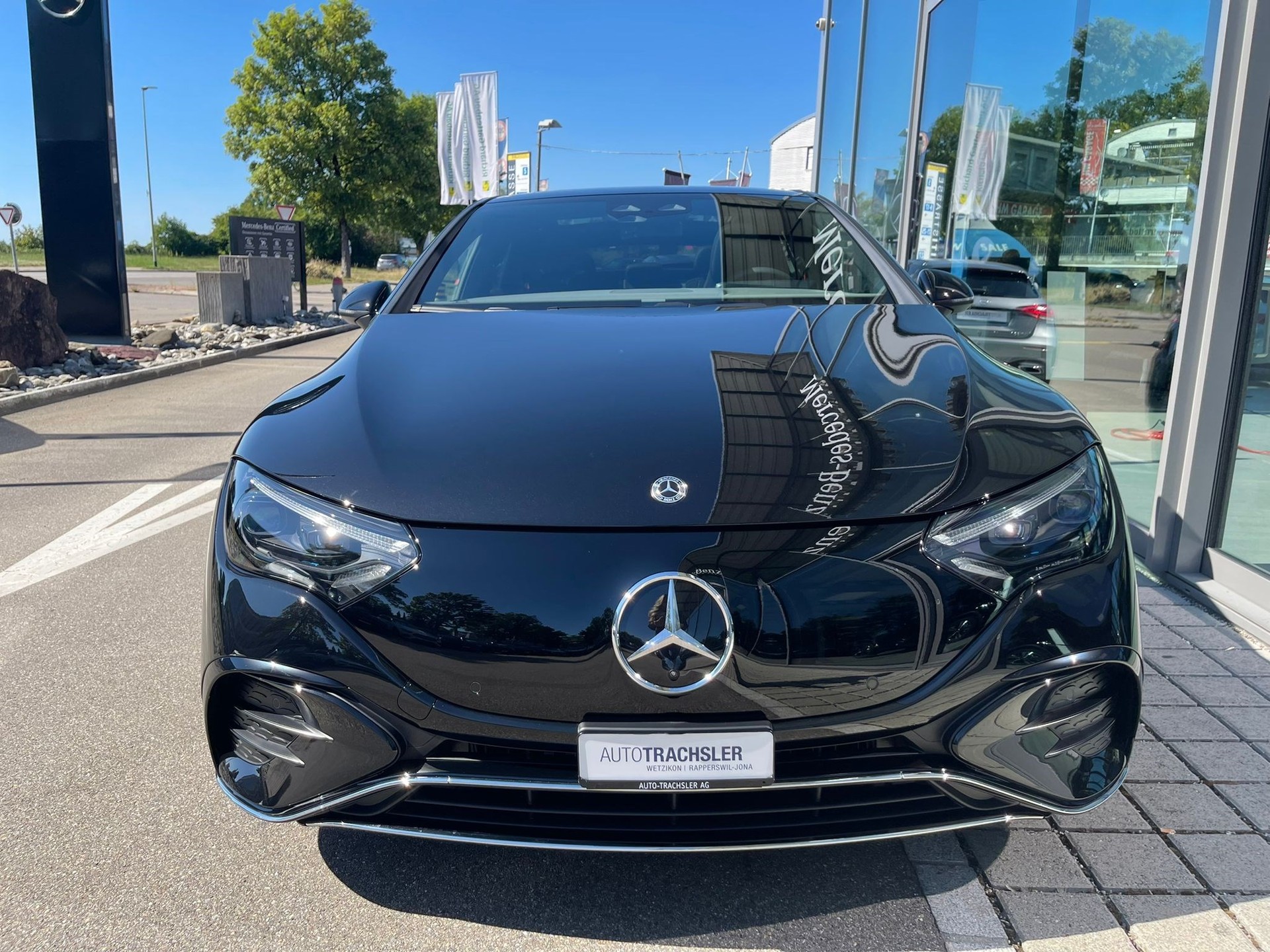 MERCEDES-BENZ EQE 500 4 Matic-image-2