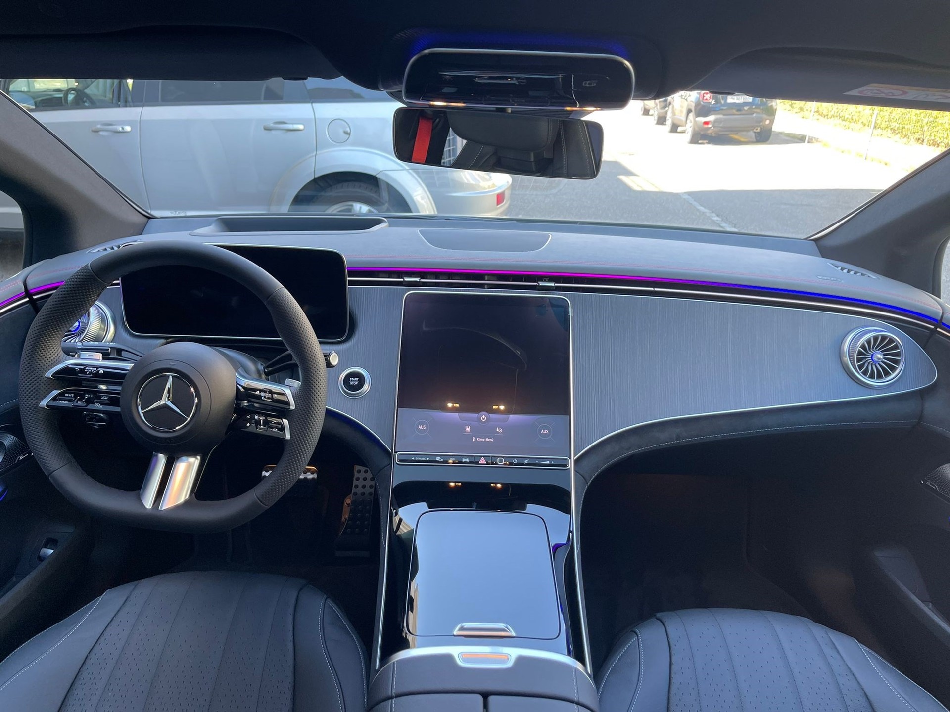 MERCEDES-BENZ EQE 500 4 Matic-image-9