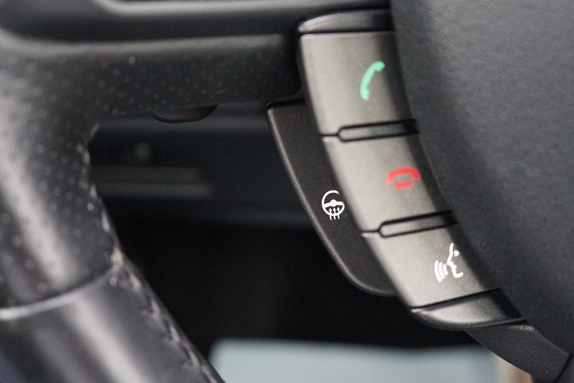 LAND ROVER Range Rover Evoque 2.2 SD4 Dynamic AT9-image-15