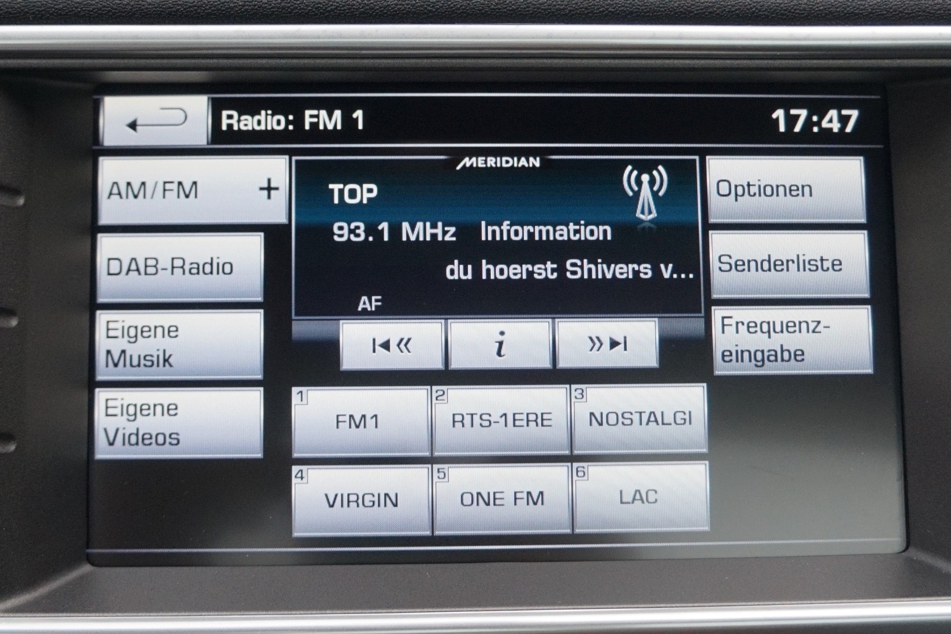 LAND ROVER Range Rover Evoque 2.2 SD4 Dynamic AT9-image-19