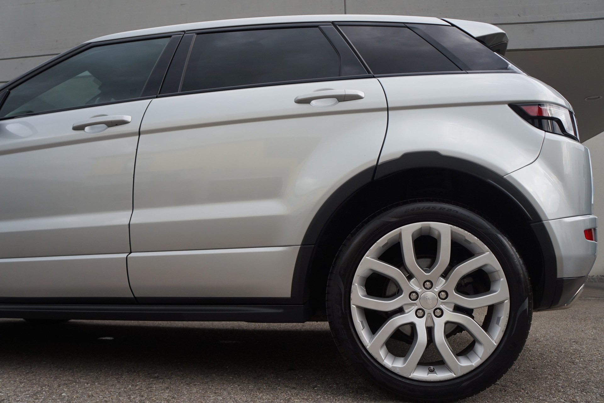 LAND ROVER Range Rover Evoque 2.2 SD4 Dynamic AT9-image-4