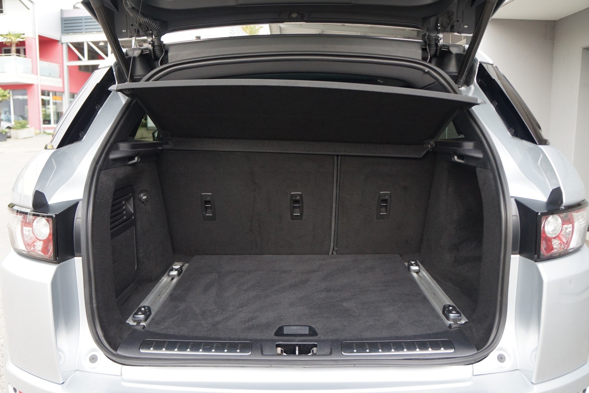 LAND ROVER Range Rover Evoque 2.2 SD4 Dynamic AT9-image-21