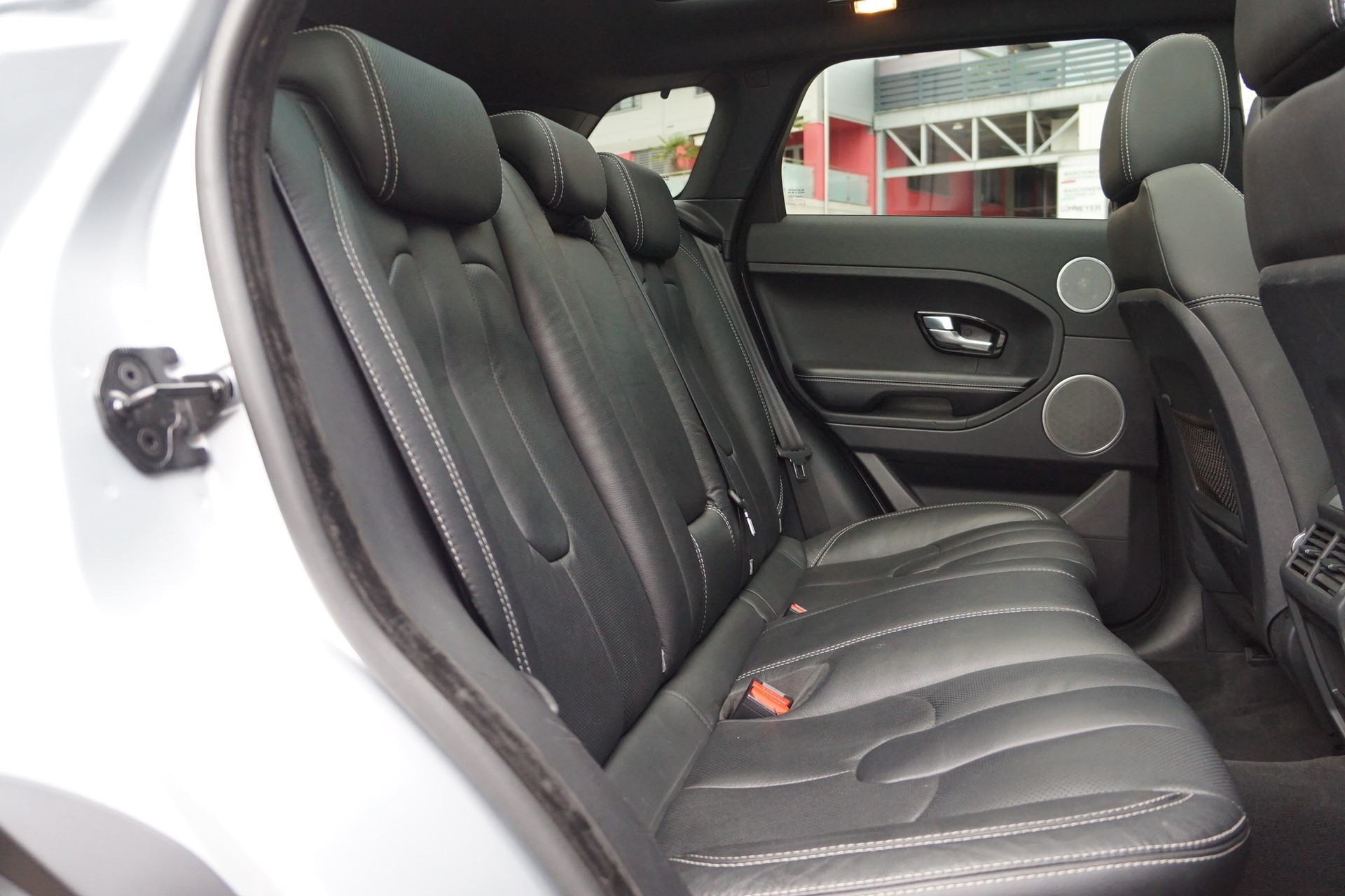 LAND ROVER Range Rover Evoque 2.2 SD4 Dynamic AT9-image-8