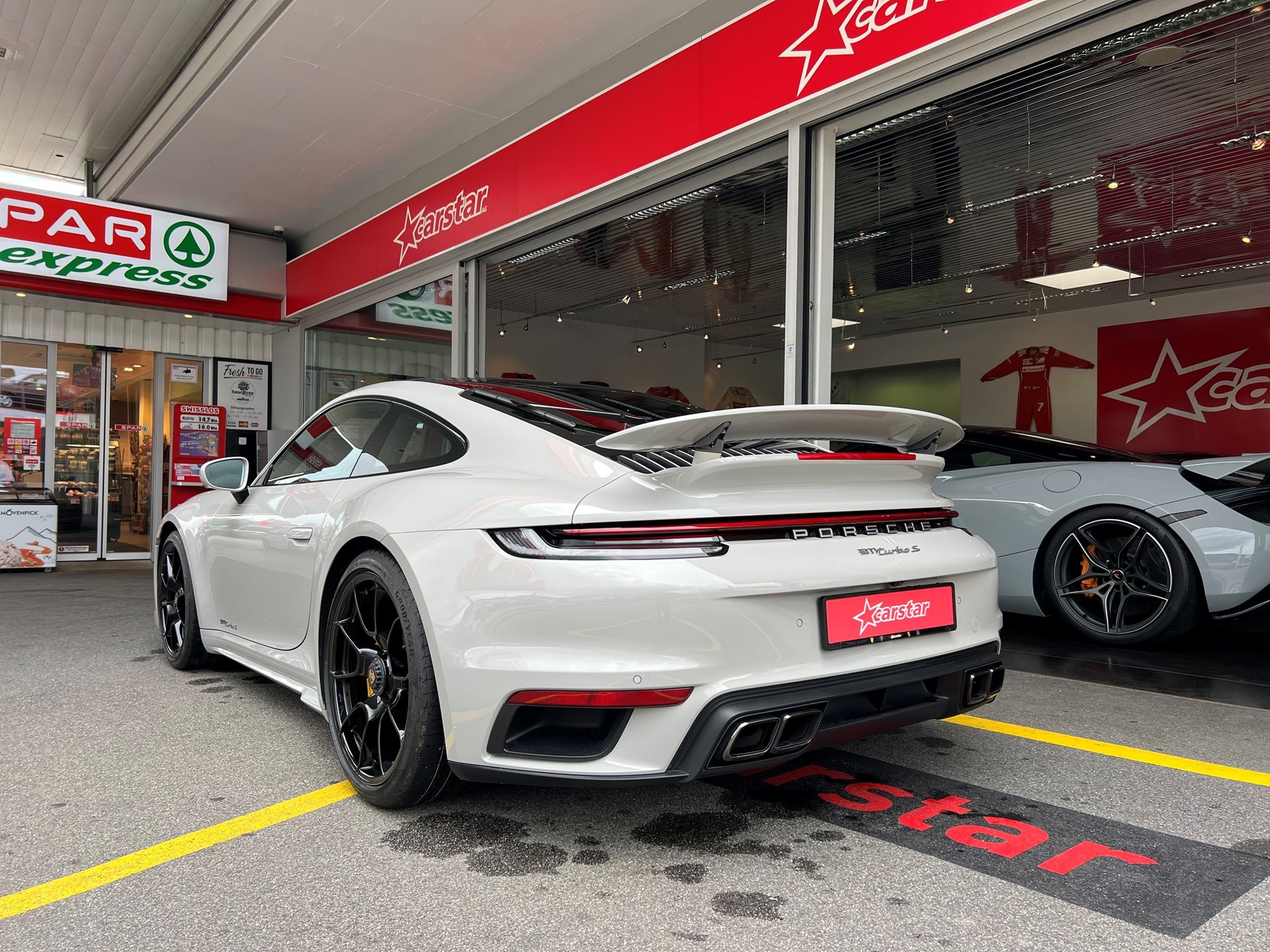 PORSCHE 911 Turbo S PDK-image-2