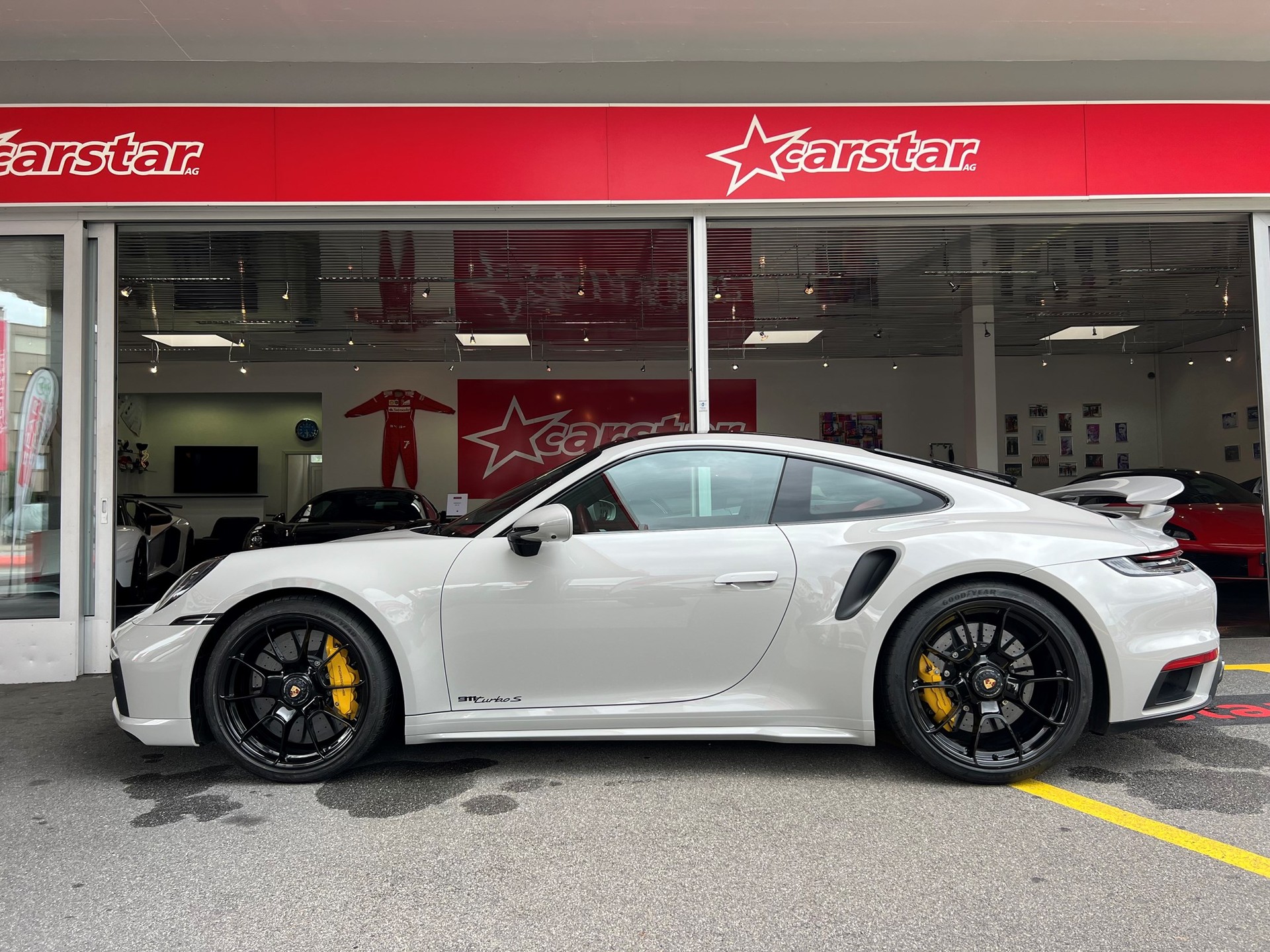 PORSCHE 911 Turbo S PDK-image-0