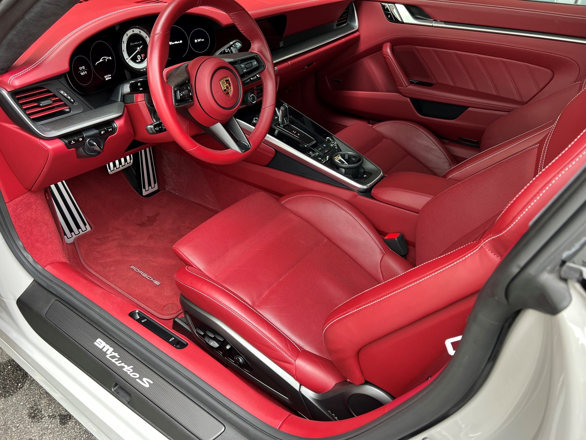 PORSCHE 911 Turbo S PDK-image-3