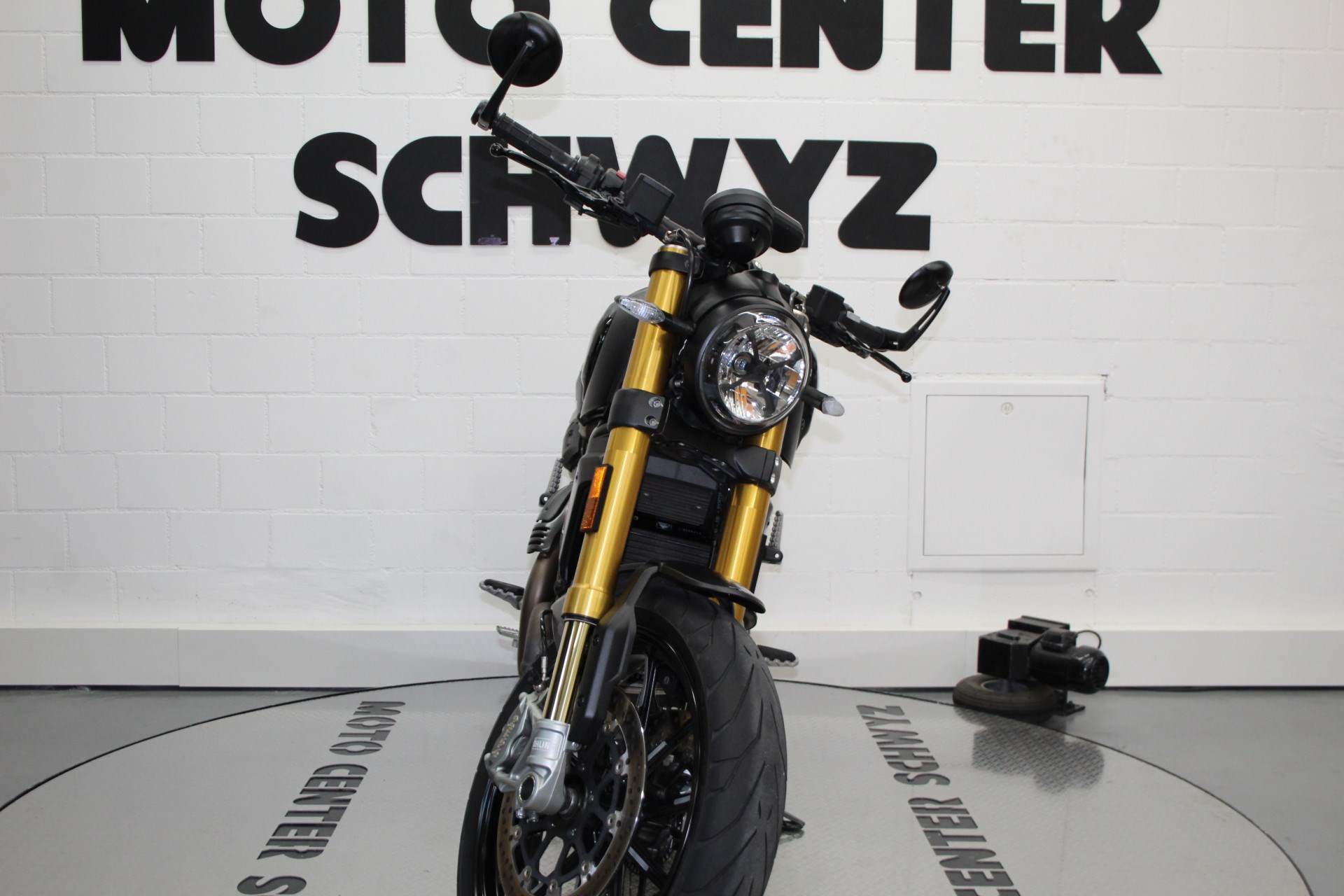 DUCATI Scrambler 1100 Sport Pro-showroom-element-3