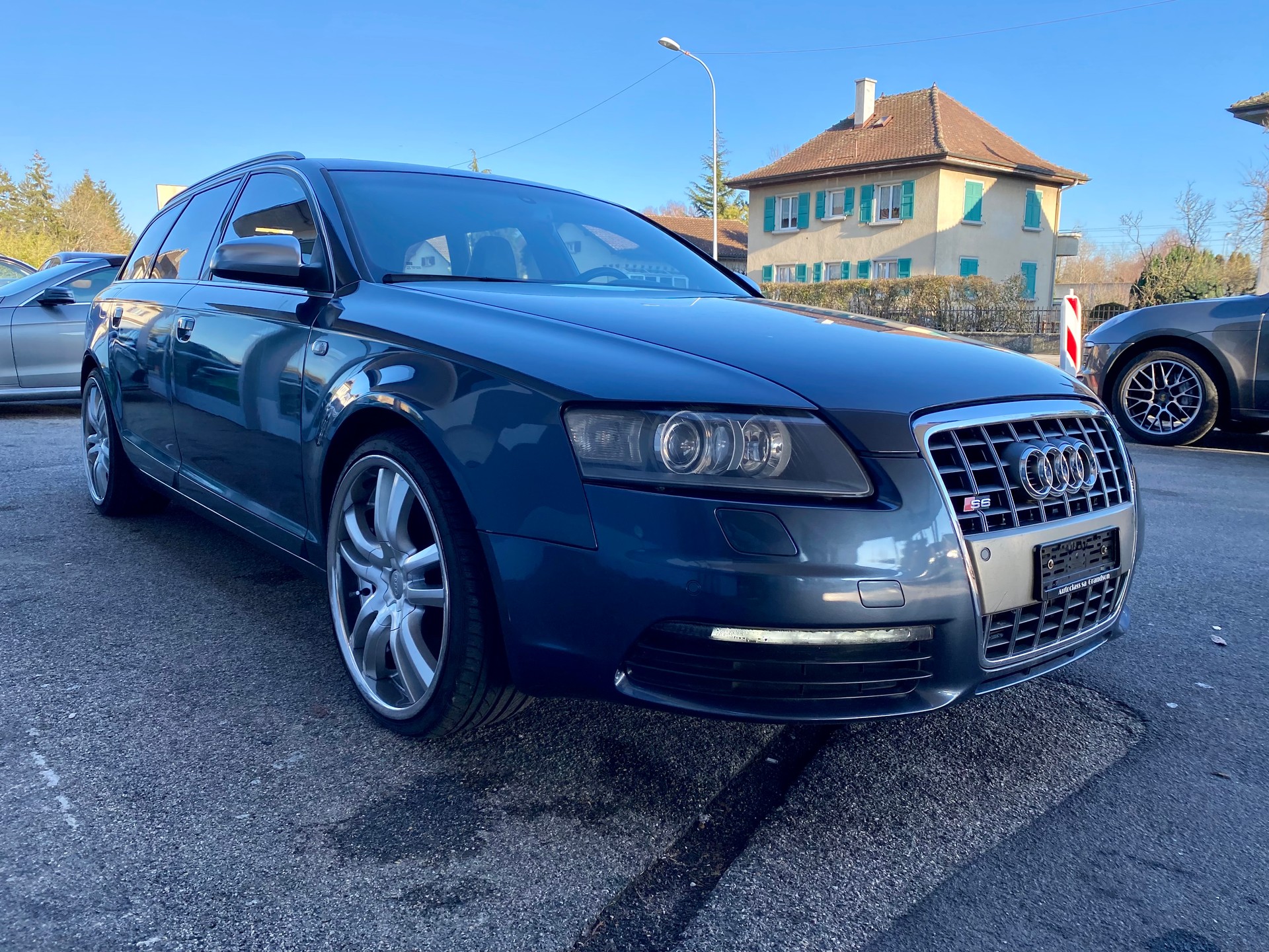 AUDI S6 Avant 5.2 V10 quattro tiptronic-showroom-element-3