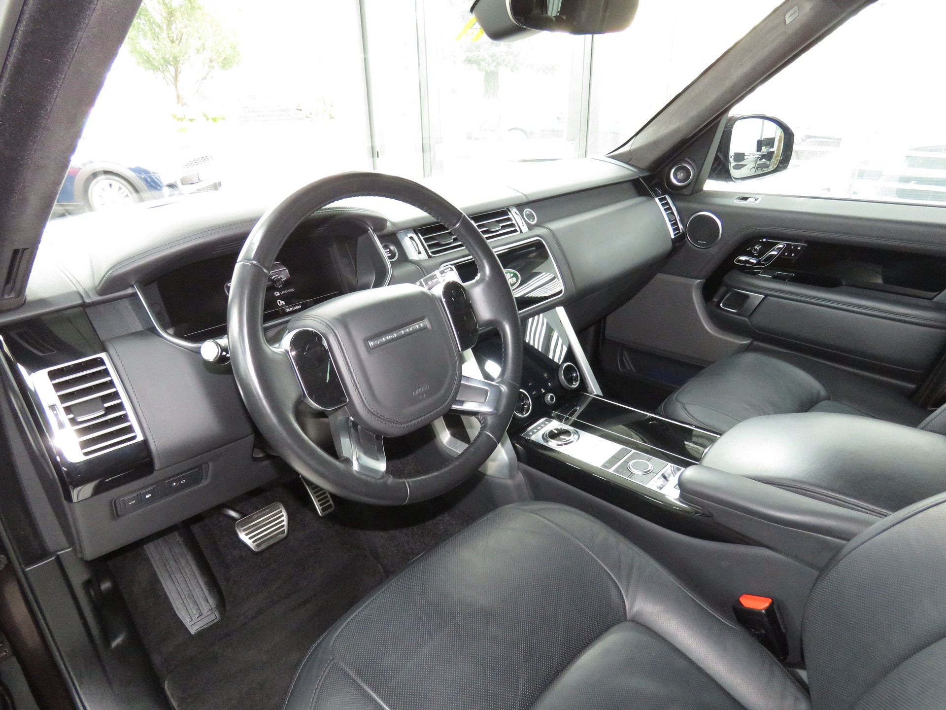 LAND ROVER Range Rover 2.0 Si4 P400e PHEV Autobiography (AHK 2.5 t, Automat)-image-6