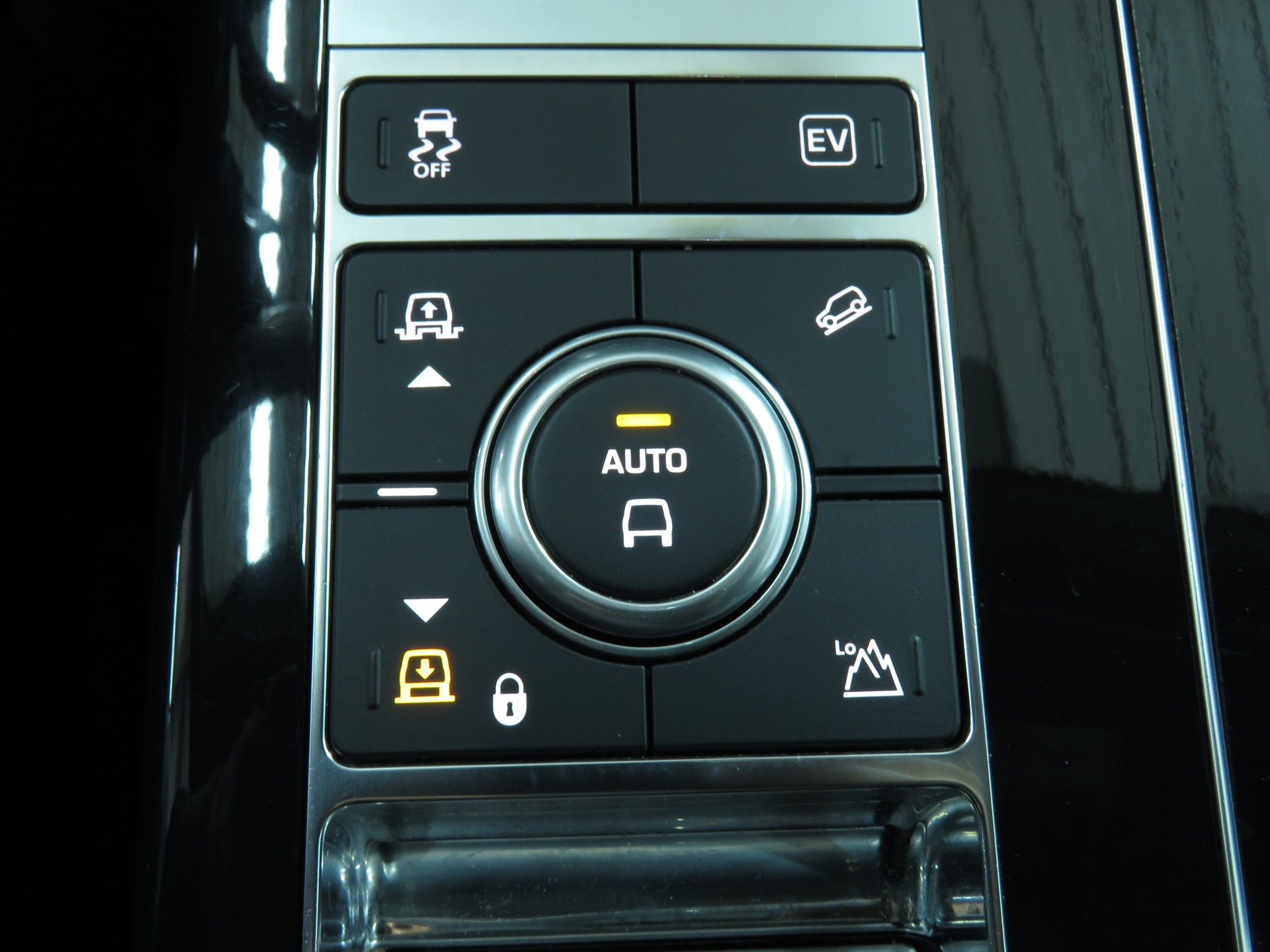 LAND ROVER Range Rover 2.0 Si4 P400e PHEV Autobiography (AHK 2.5 t, Automat)-image-27