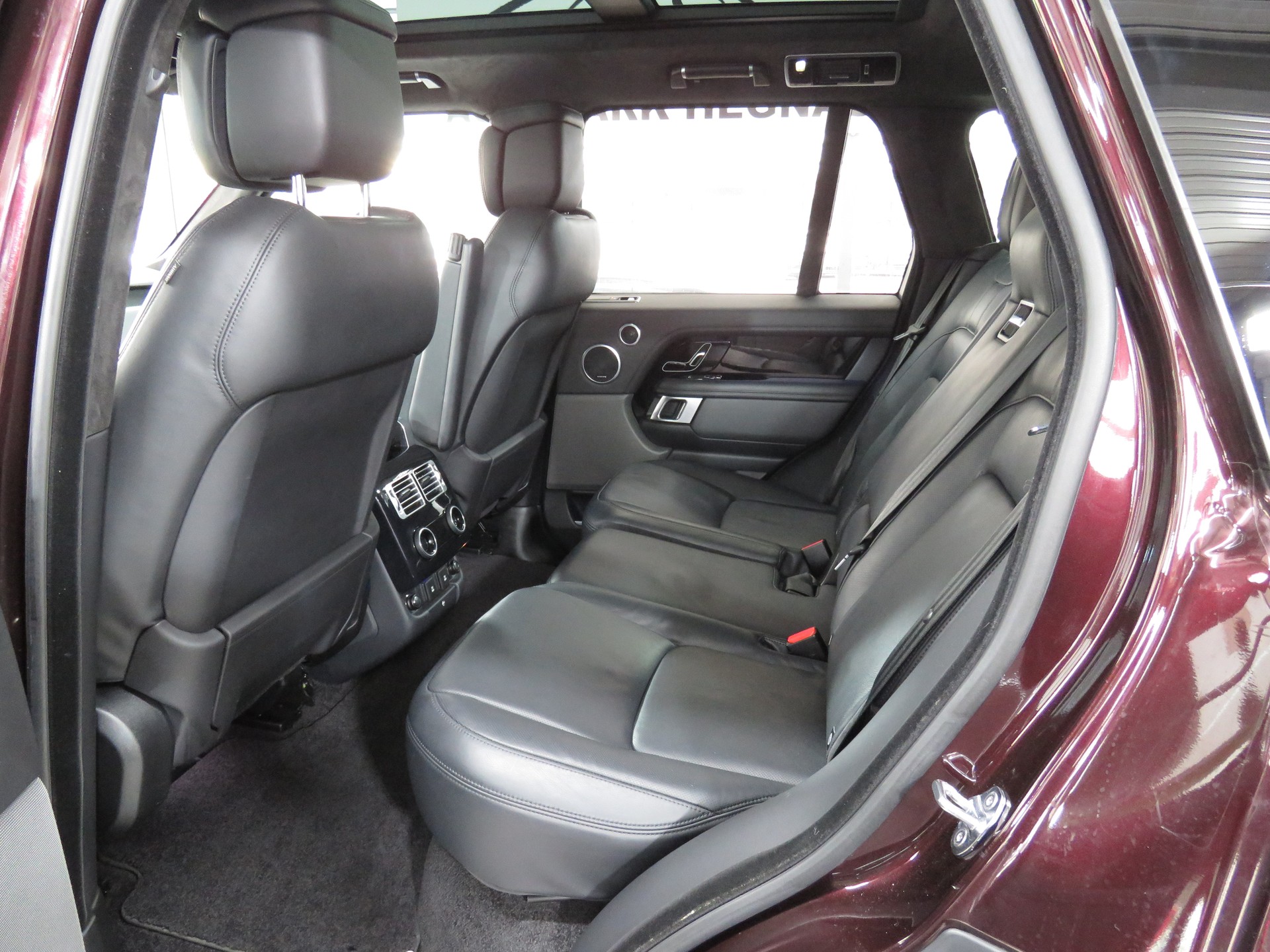 LAND ROVER Range Rover 2.0 Si4 P400e PHEV Autobiography (AHK 2.5 t, Automat)-image-9