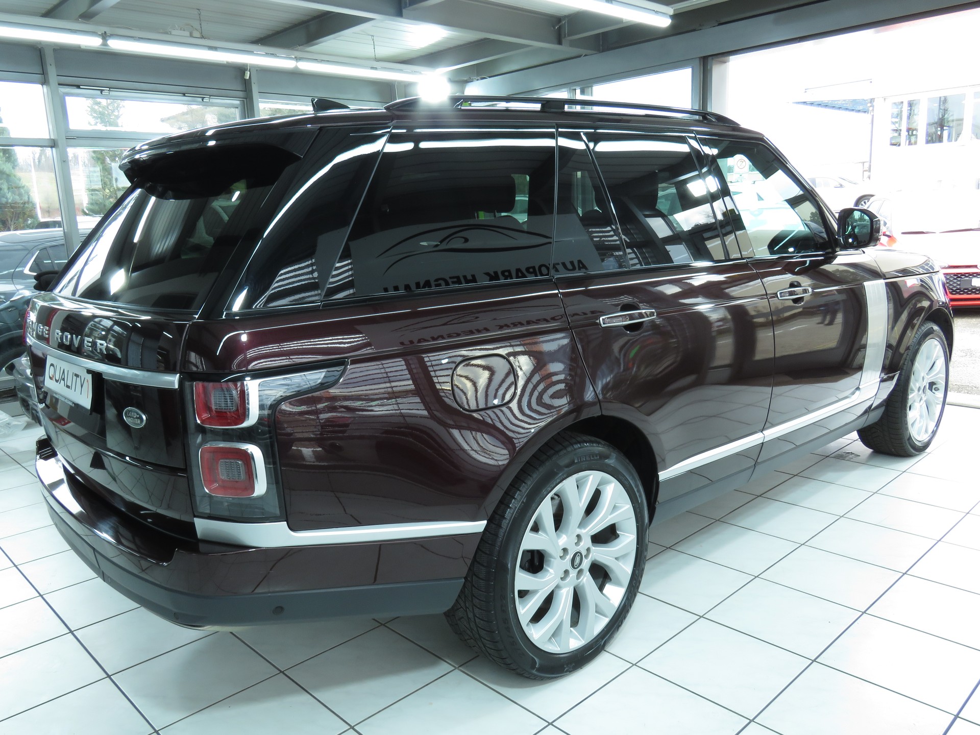 LAND ROVER Range Rover 2.0 Si4 P400e PHEV Autobiography (AHK 2.5 t, Automat)-image-3