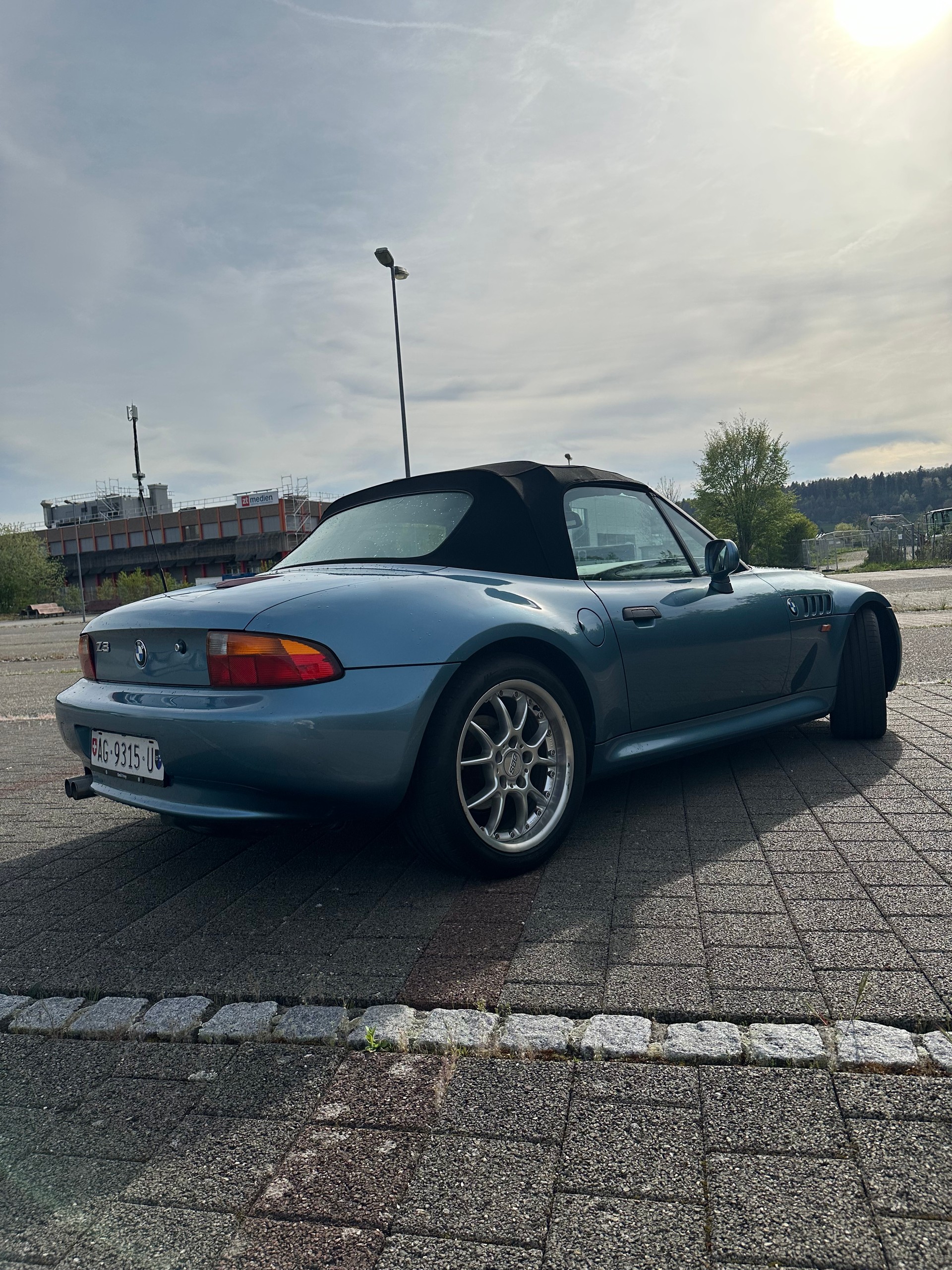 BMW Z3 2.8i Roadster-image-15