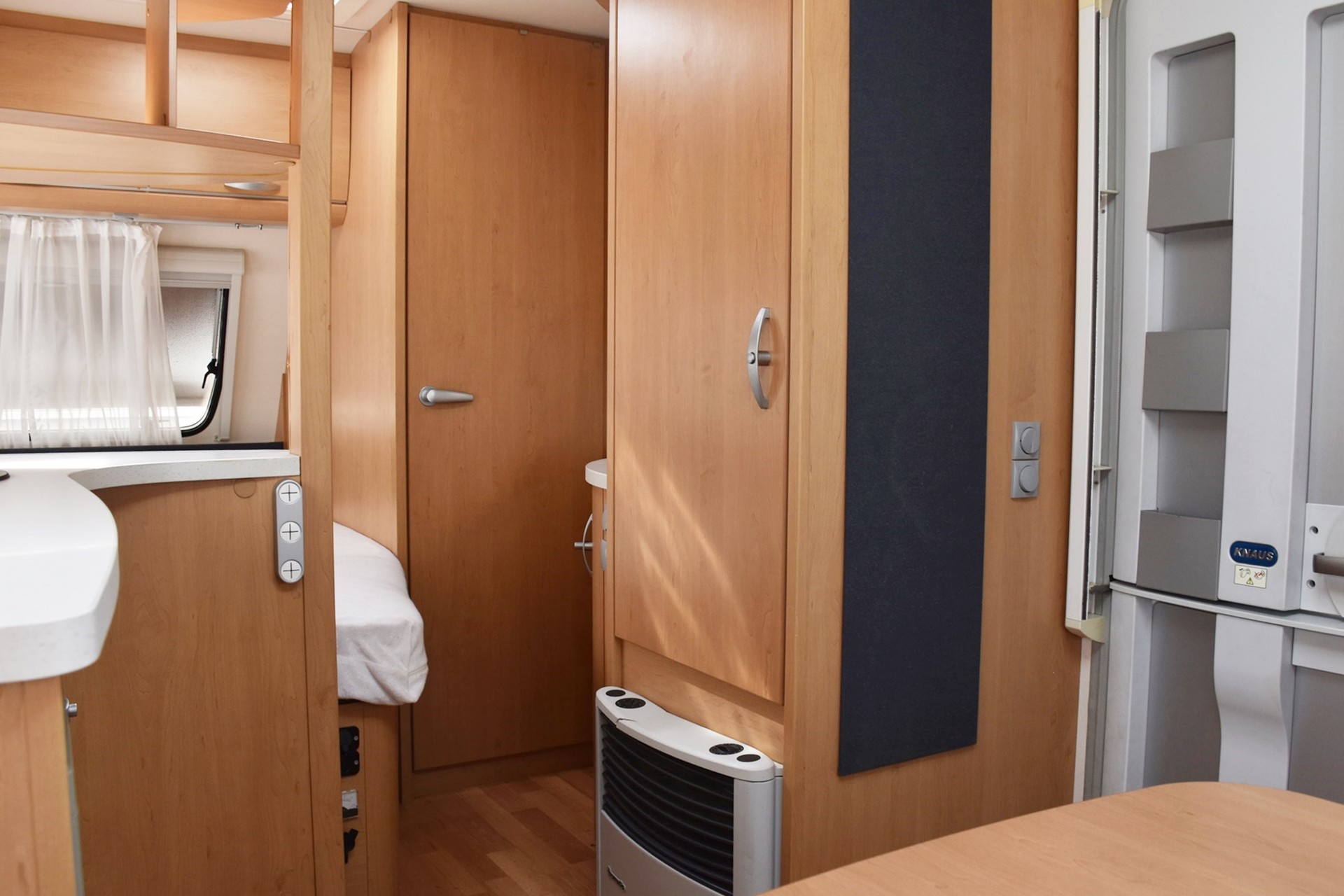 KNAUS TABBERT SÜDWIND 450 FU-image-9