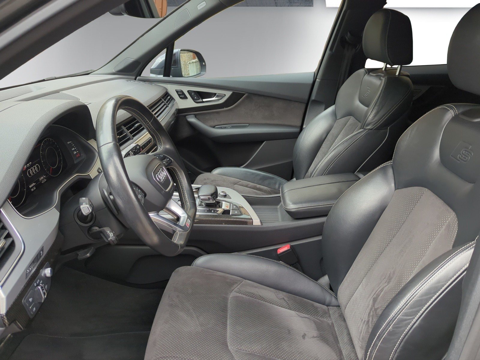 AUDI SQ7 4.0 TDI quattro tiptronic-image-9