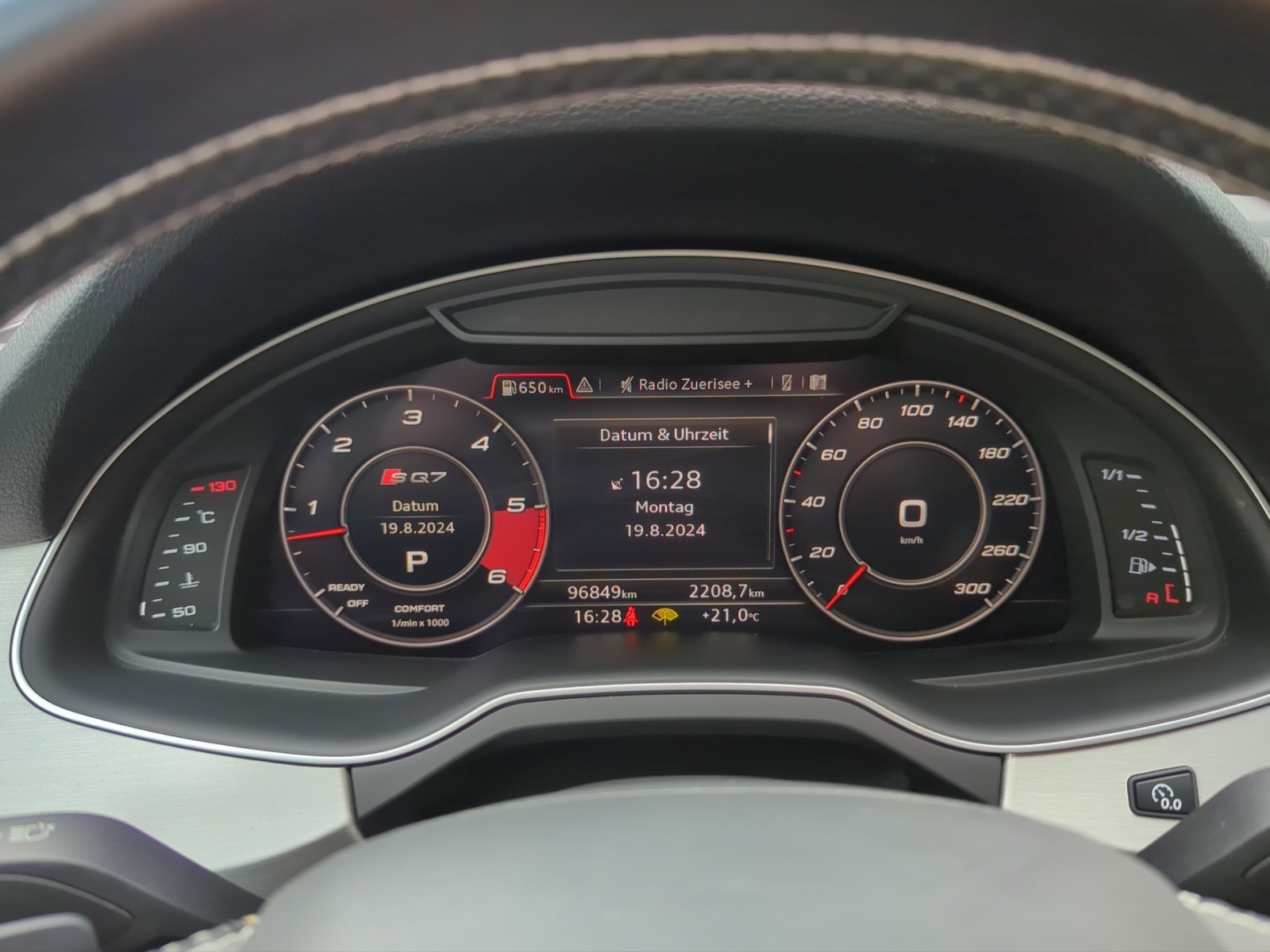 AUDI SQ7 4.0 TDI quattro tiptronic-image-15