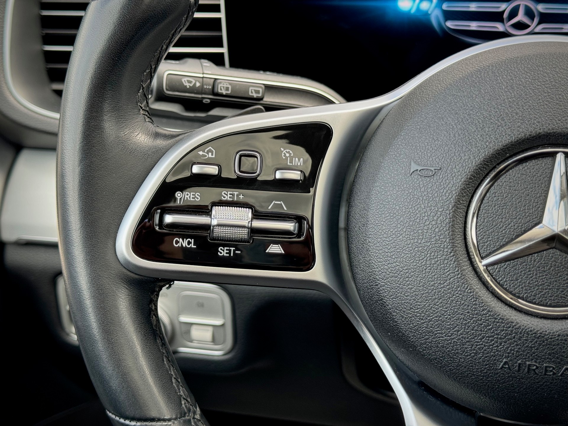 MERCEDES-BENZ GLE 300 d 4Matic 9G-Tronic - Véhicule Suisse (CH)-image-9