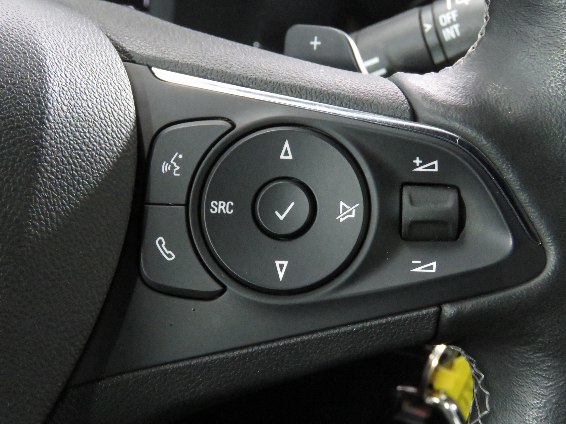 OPEL Mokka 1.2 Direct Injection Turbo GS Automat-image-17