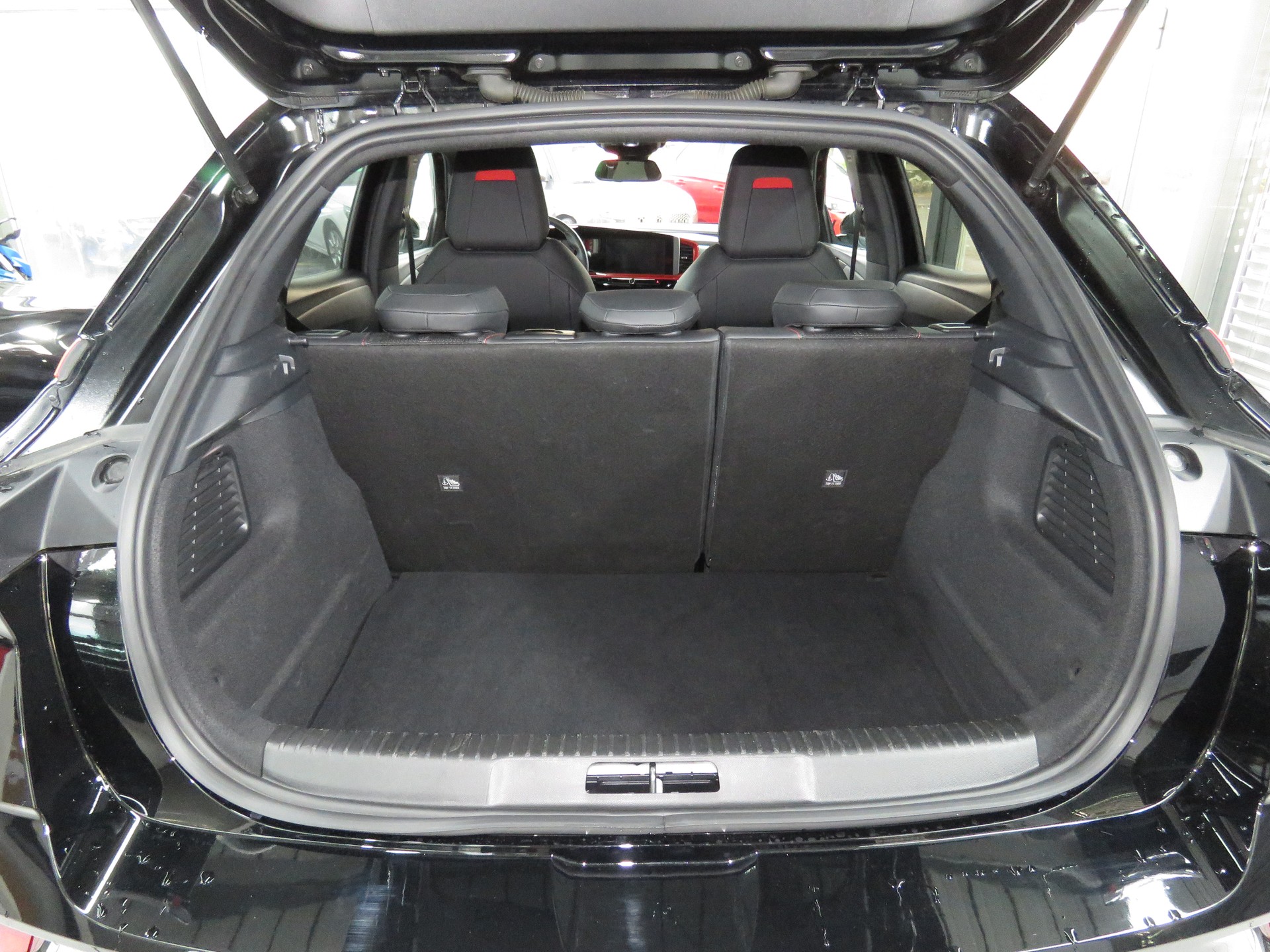 OPEL Mokka 1.2 Direct Injection Turbo GS Automat-image-9