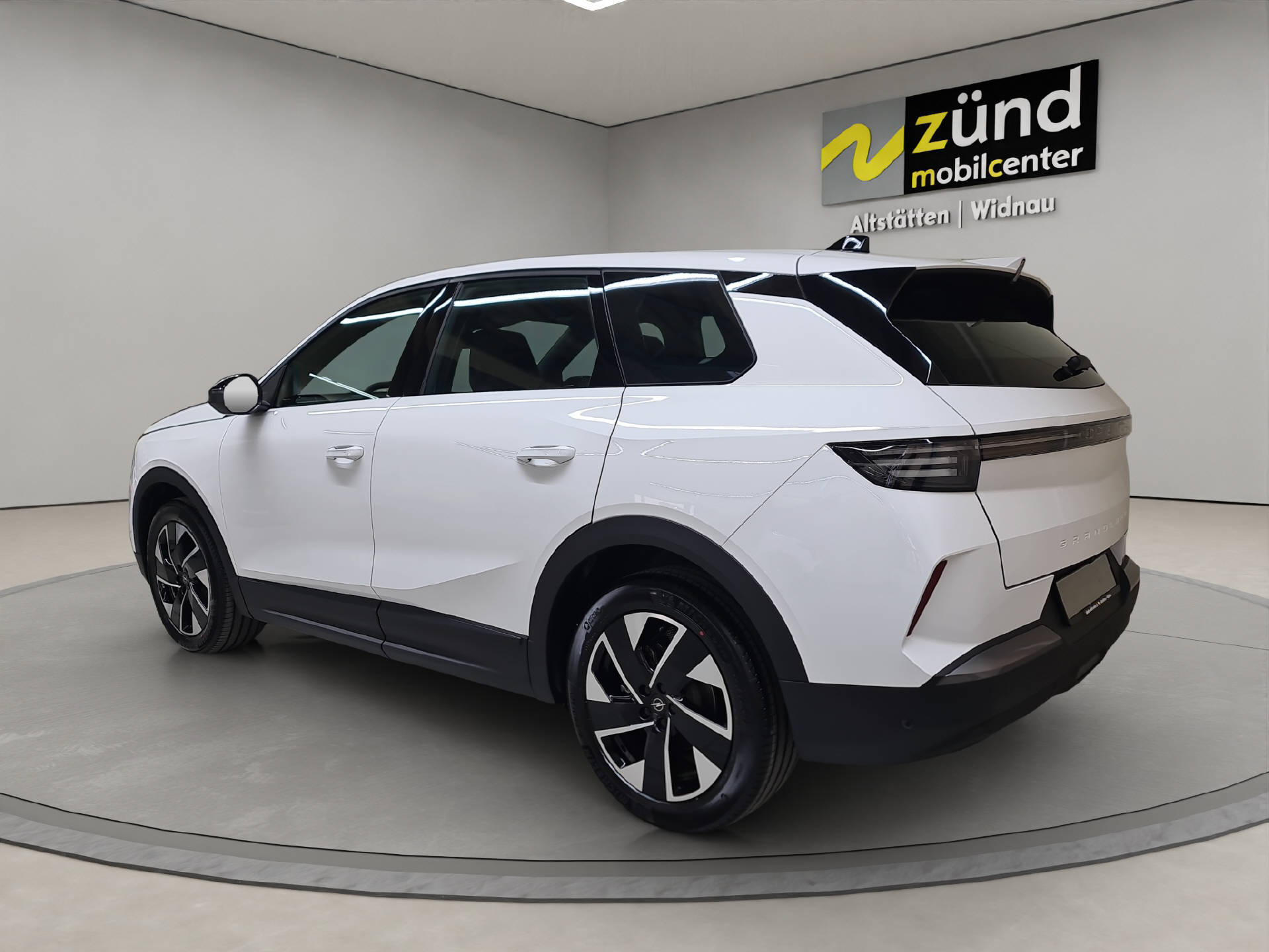OPEL Grandland 1.2 T MHEV Edition-image-1