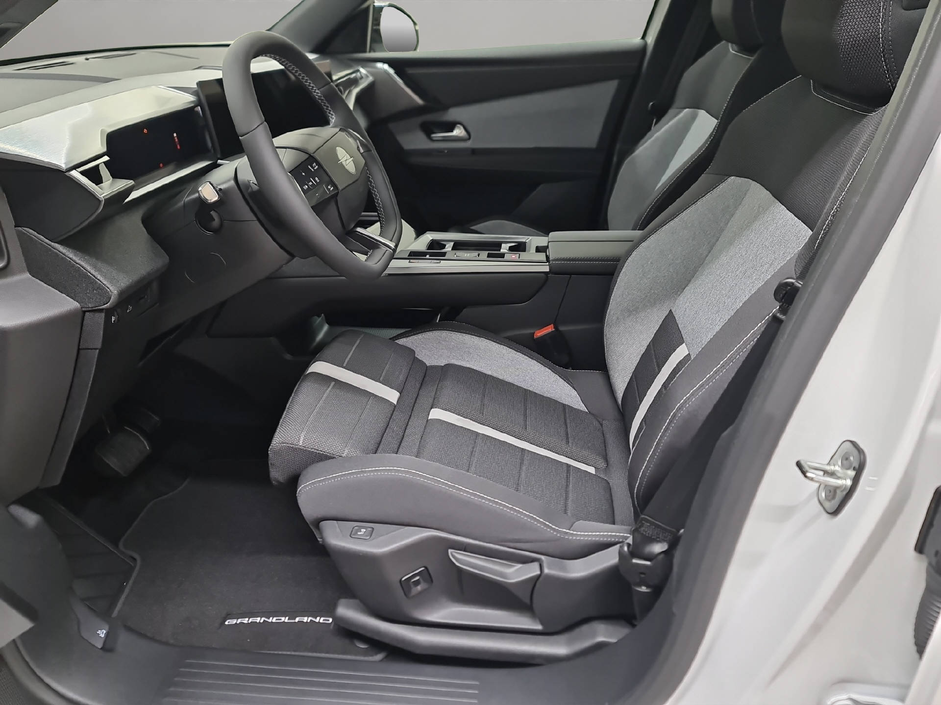 OPEL Grandland 1.2 T MHEV Edition-image-5