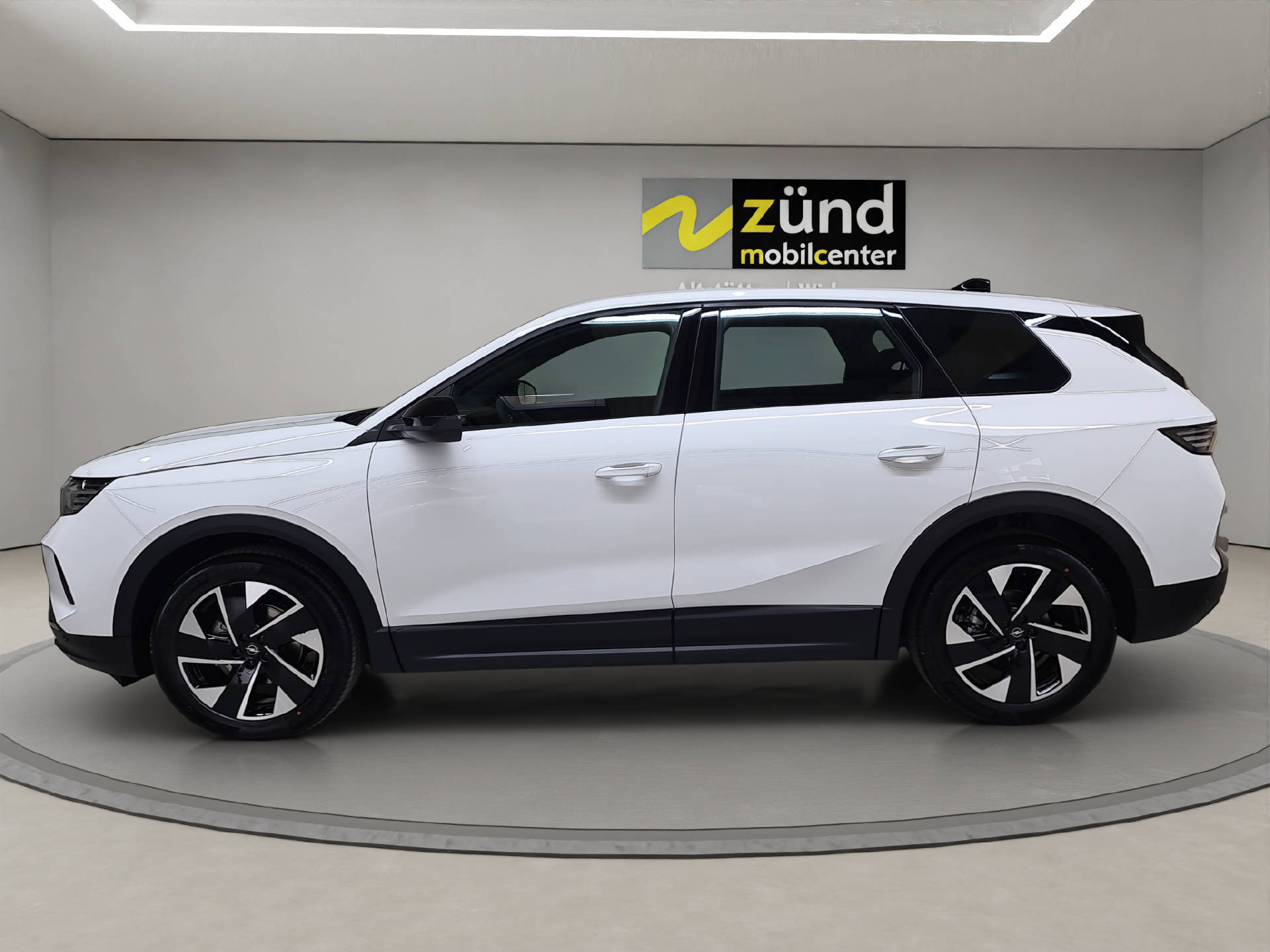 OPEL Grandland 1.2 T MHEV Edition-image-2