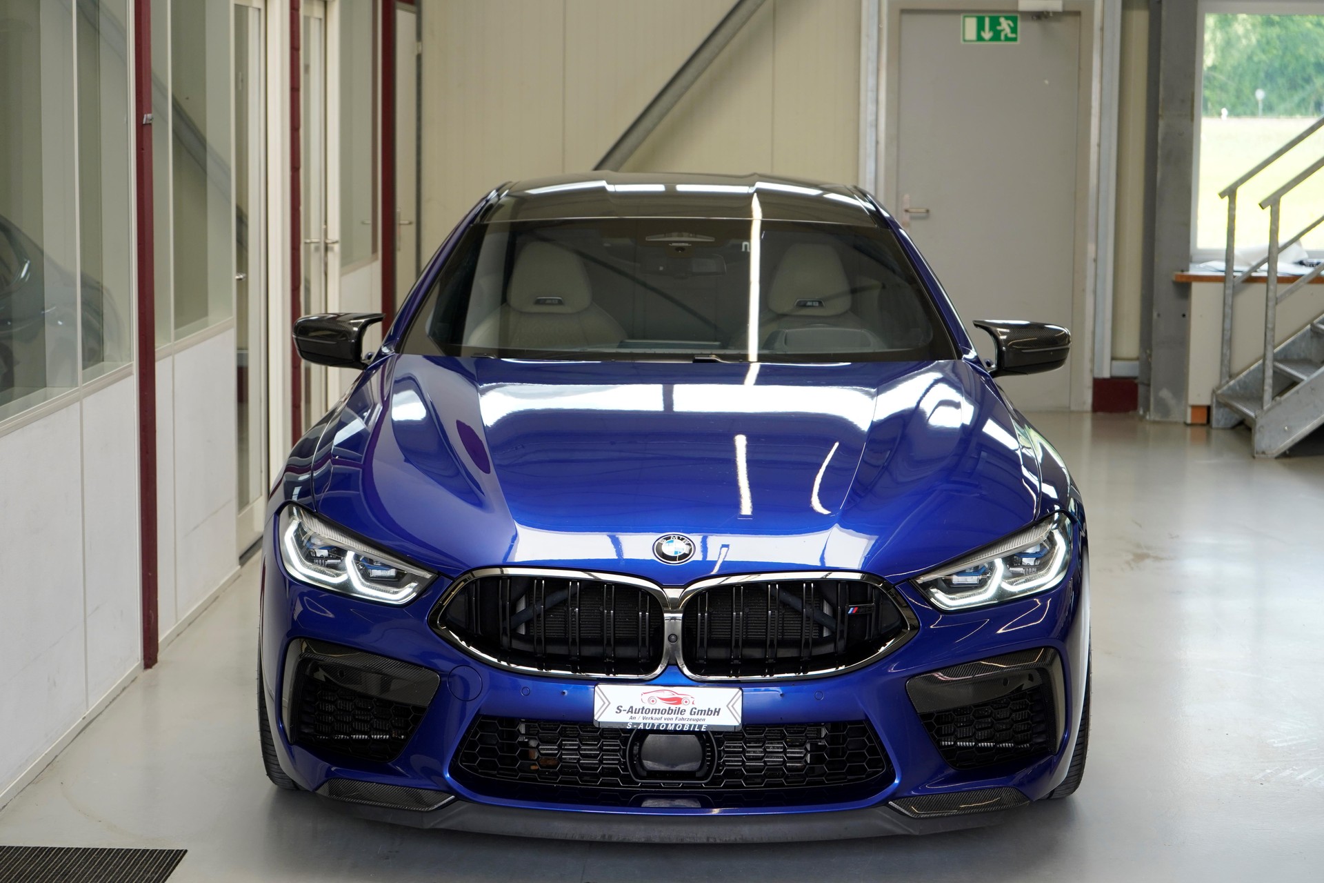 BMW M8 xDrive M Competition Steptronic-image-1