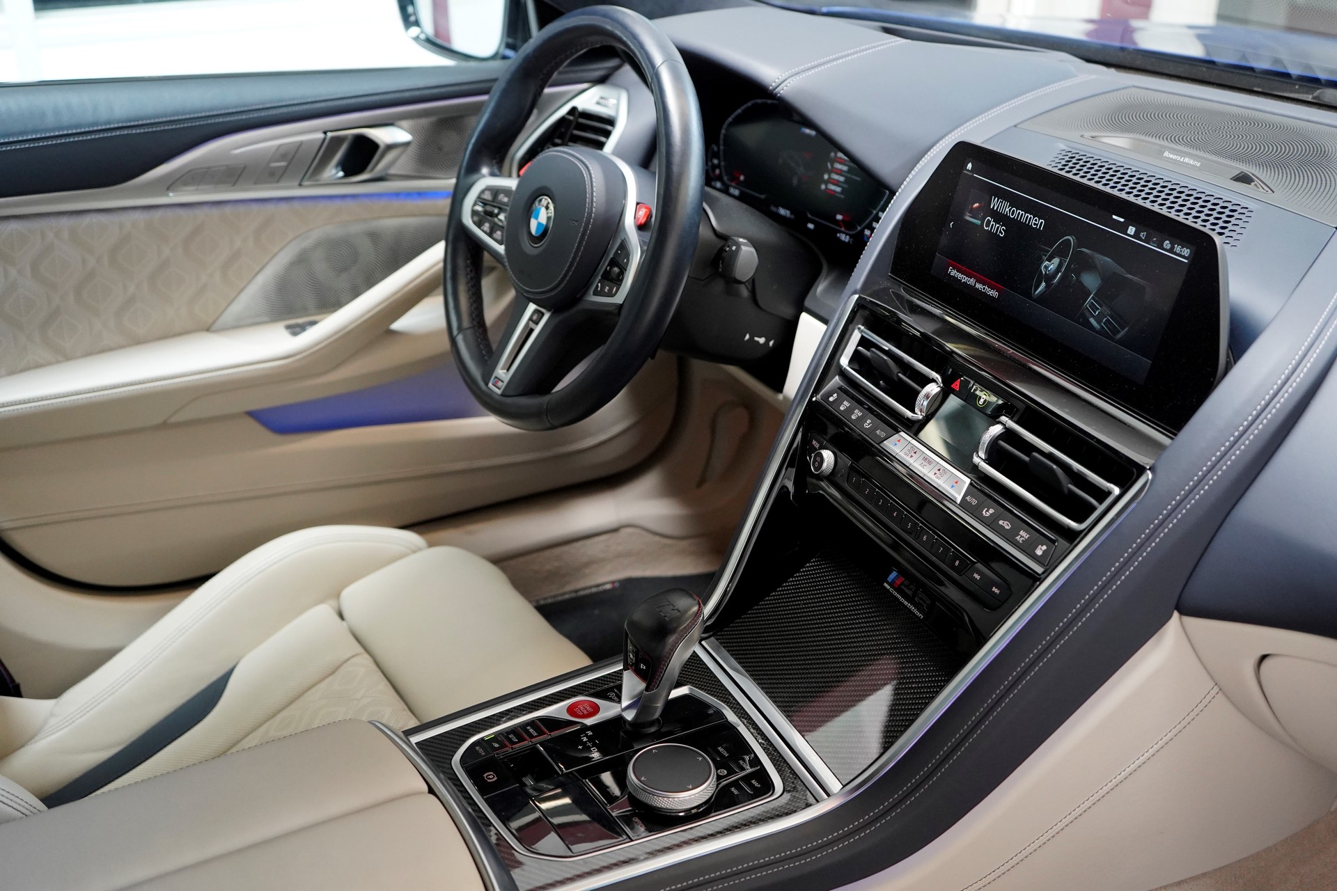 BMW M8 xDrive M Competition Steptronic-image-12