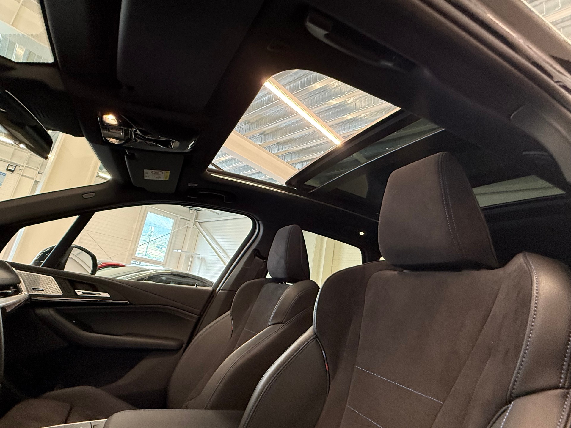 BMW 220i Active Tourer M Sport DKG CH Auto Fulls black Fulls options-image-22