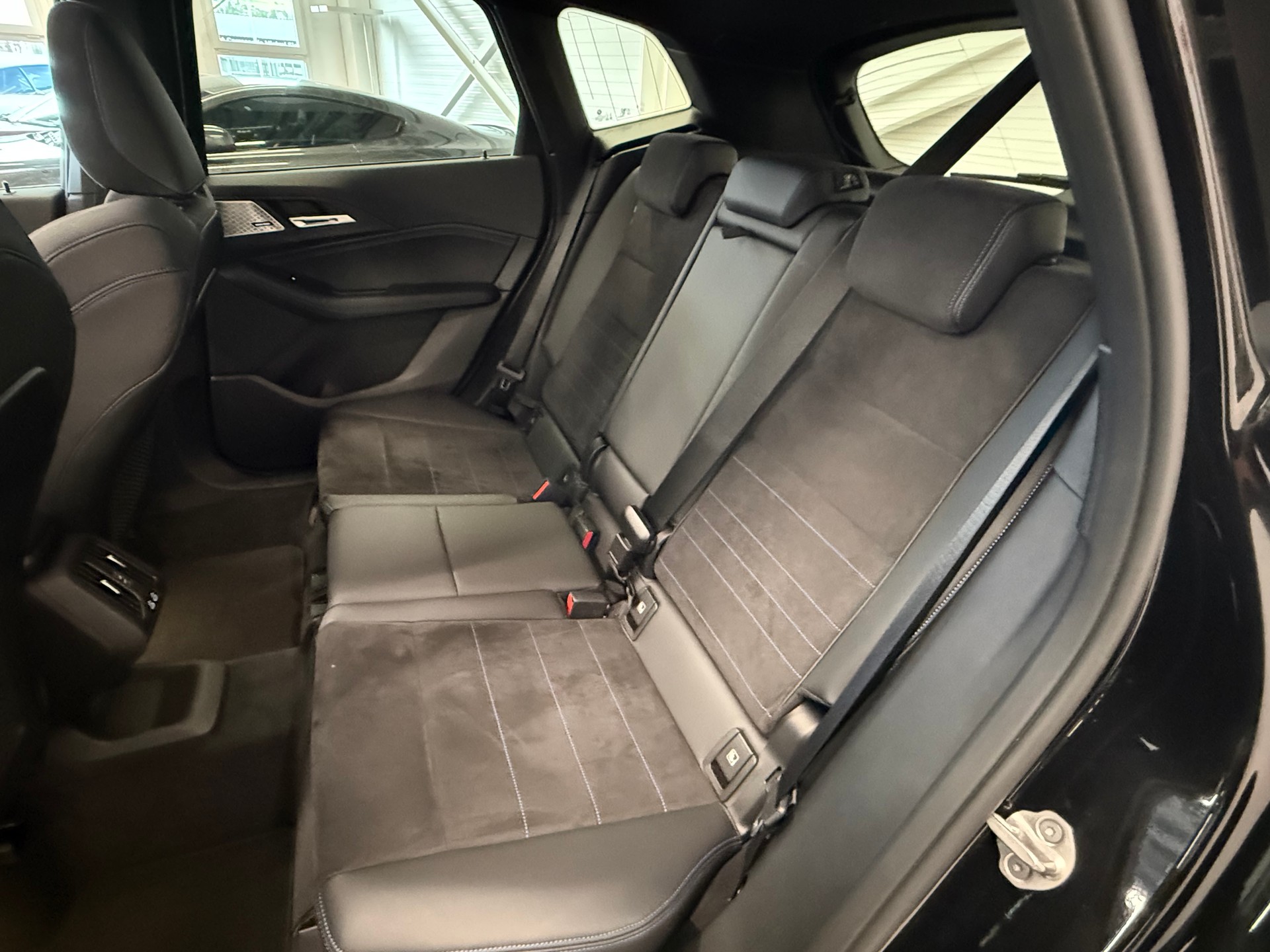 BMW 220i Active Tourer M Sport DKG CH Auto Fulls black Fulls options-image-17