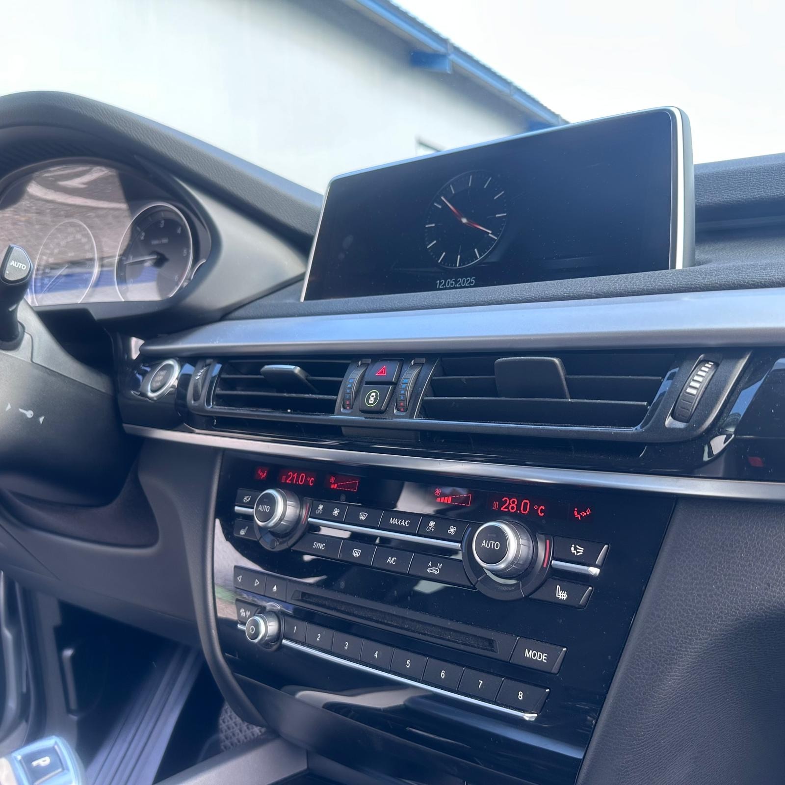 BMW X5 xDrive 25d Steptronic-image-21
