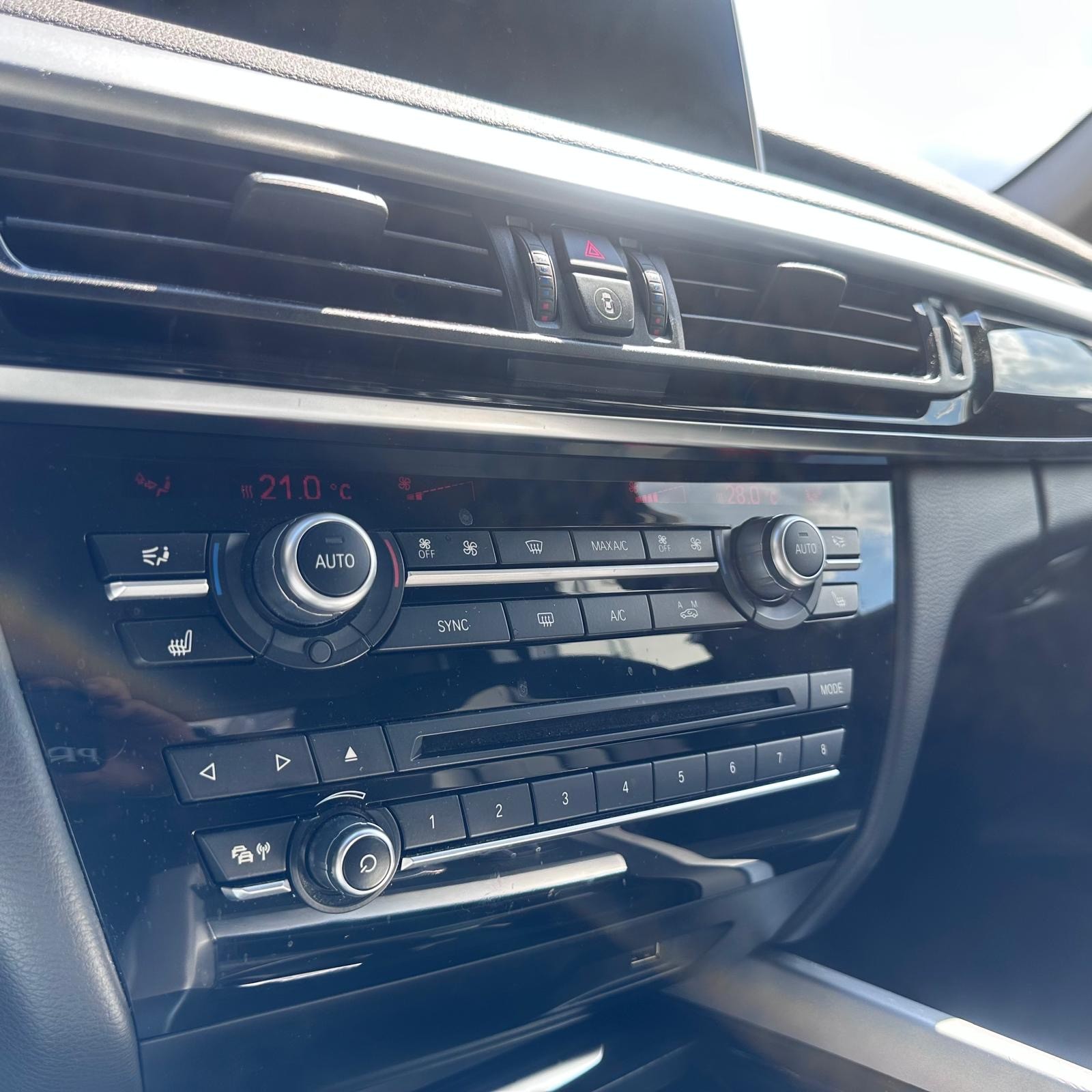 BMW X5 xDrive 25d Steptronic-image-22