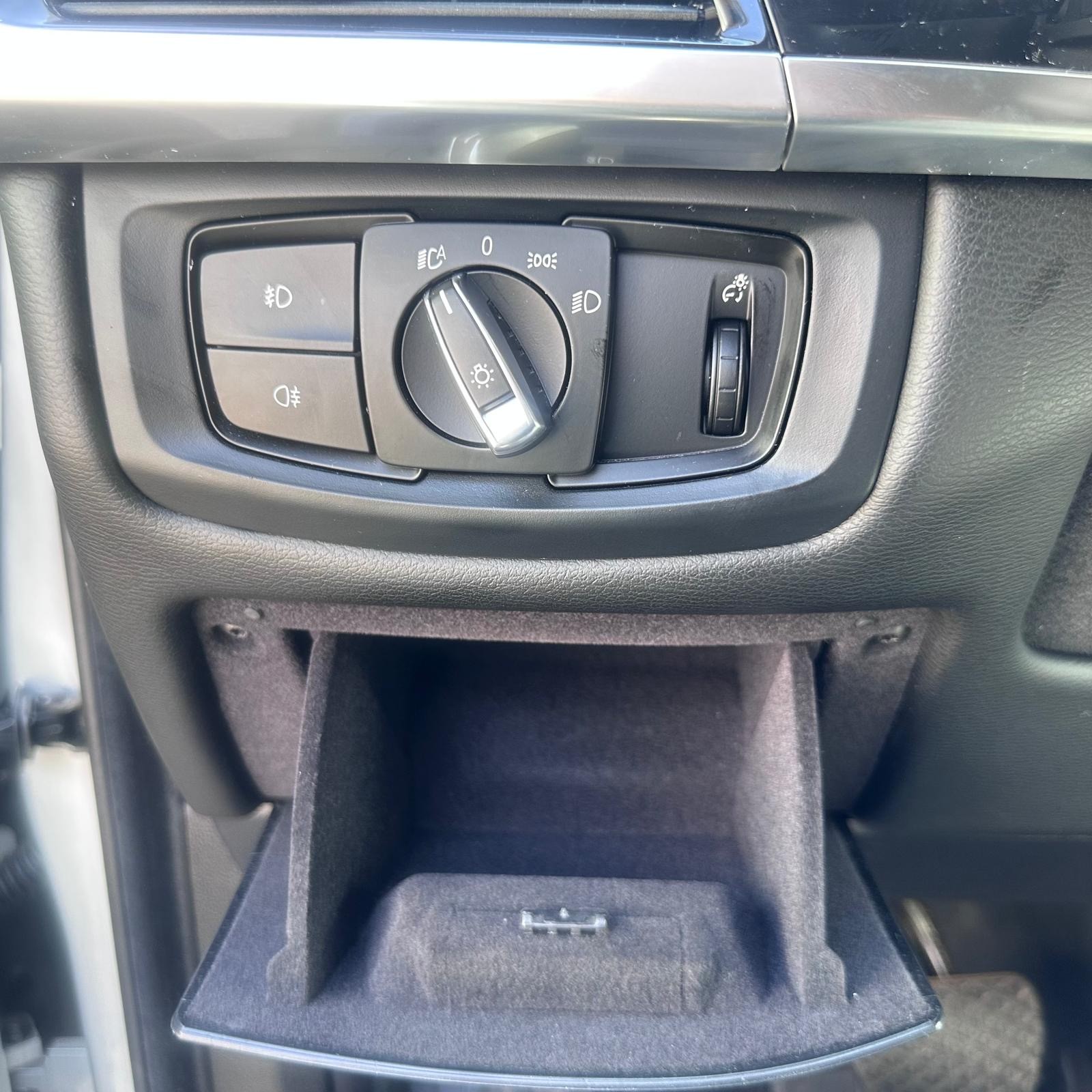 BMW X5 xDrive 25d Steptronic-image-25