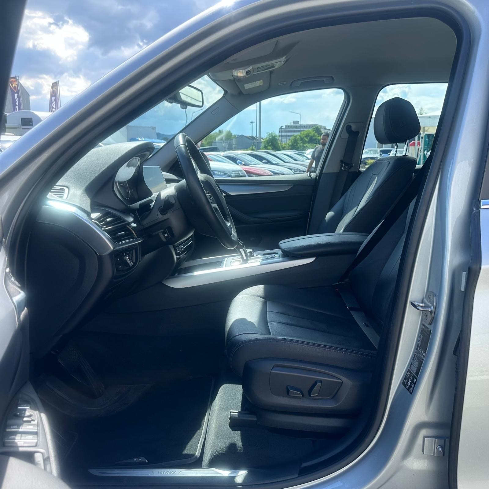 BMW X5 xDrive 25d Steptronic-image-16
