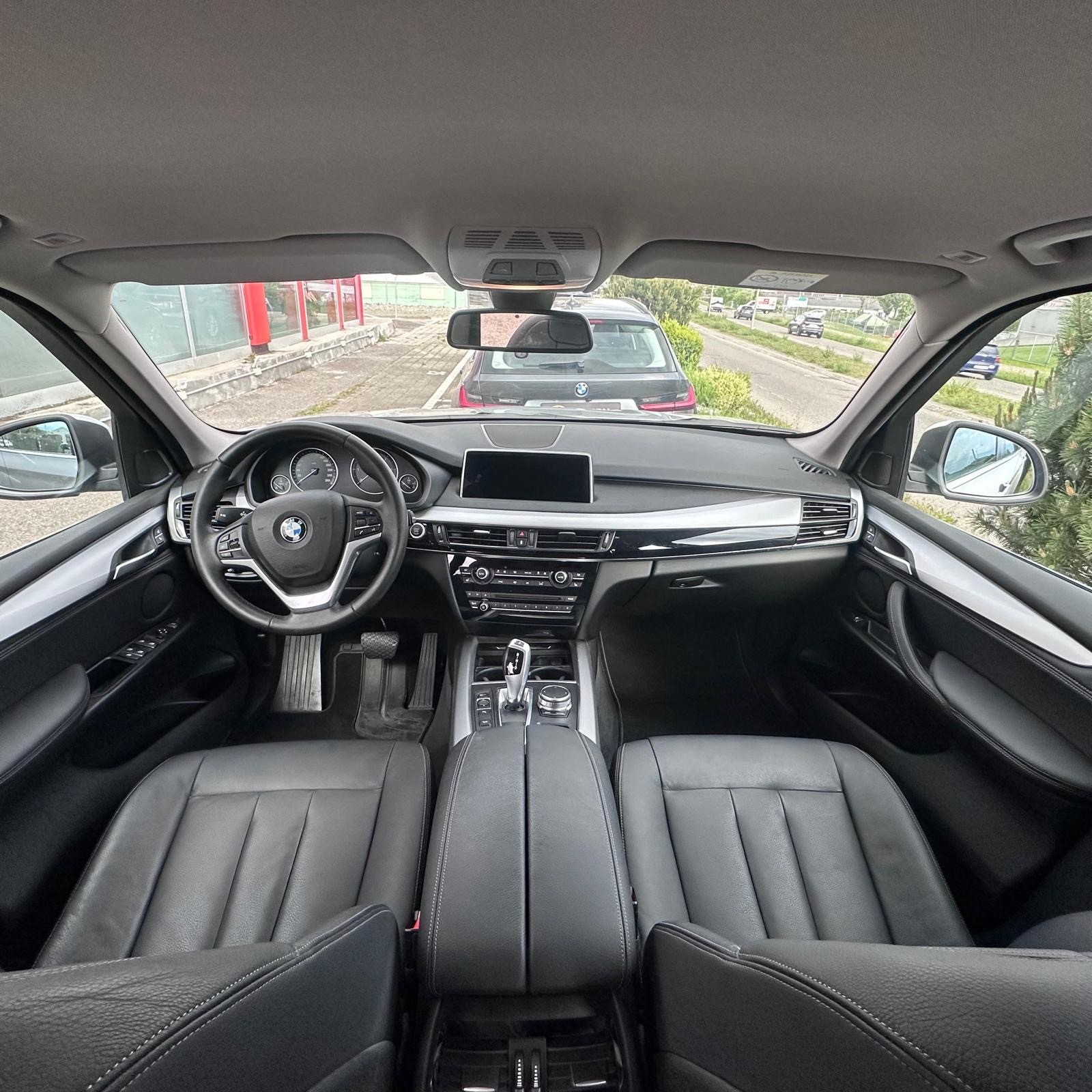 BMW X5 xDrive 25d Steptronic-image-15