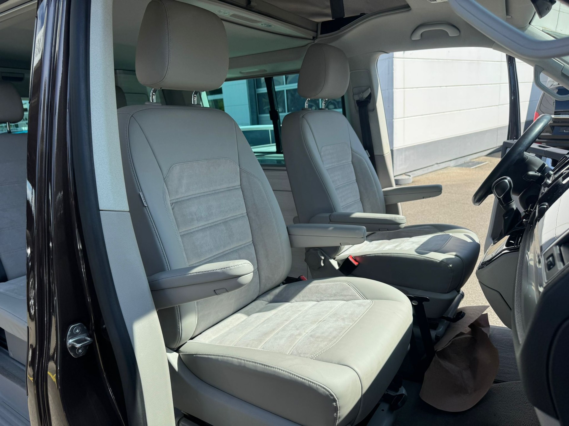 VW T6 California 2.0 Bi-TDI Ocean 4Motion DSG-image-9