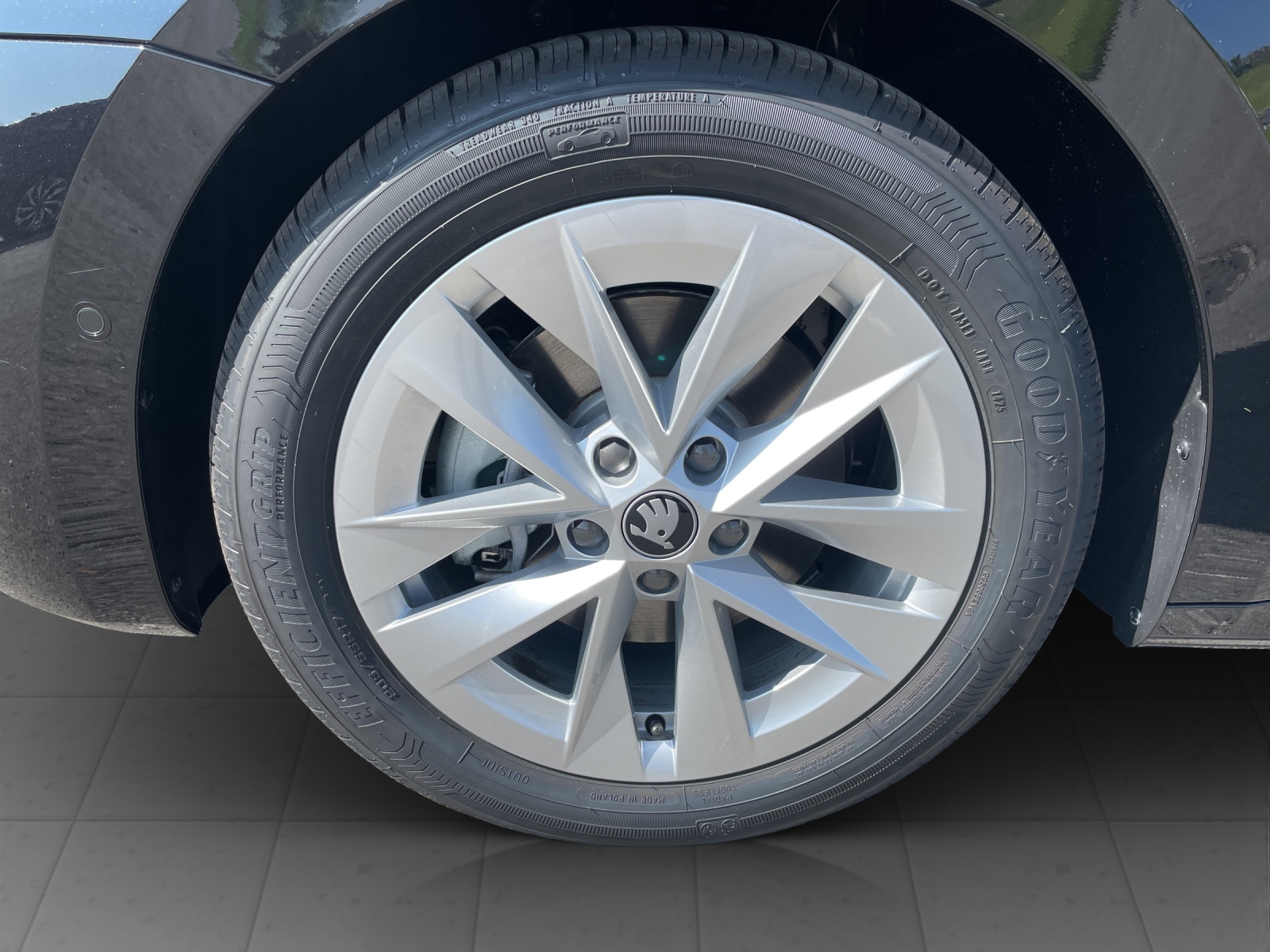 SKODA Octavia Combi 2.0 TSI DSG Selection 4x4-image-18