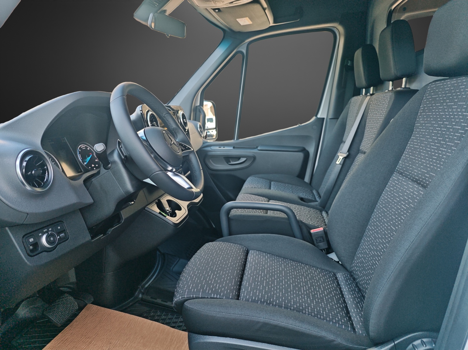 MERCEDES-BENZ eSprinter 320 PRO KA 3665mm S-image-6