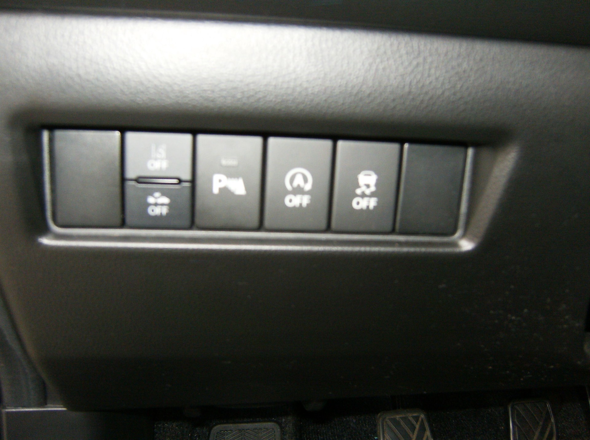 SUZUKI Swift 1.2 Compact + 4x4 Hybrid-image-7