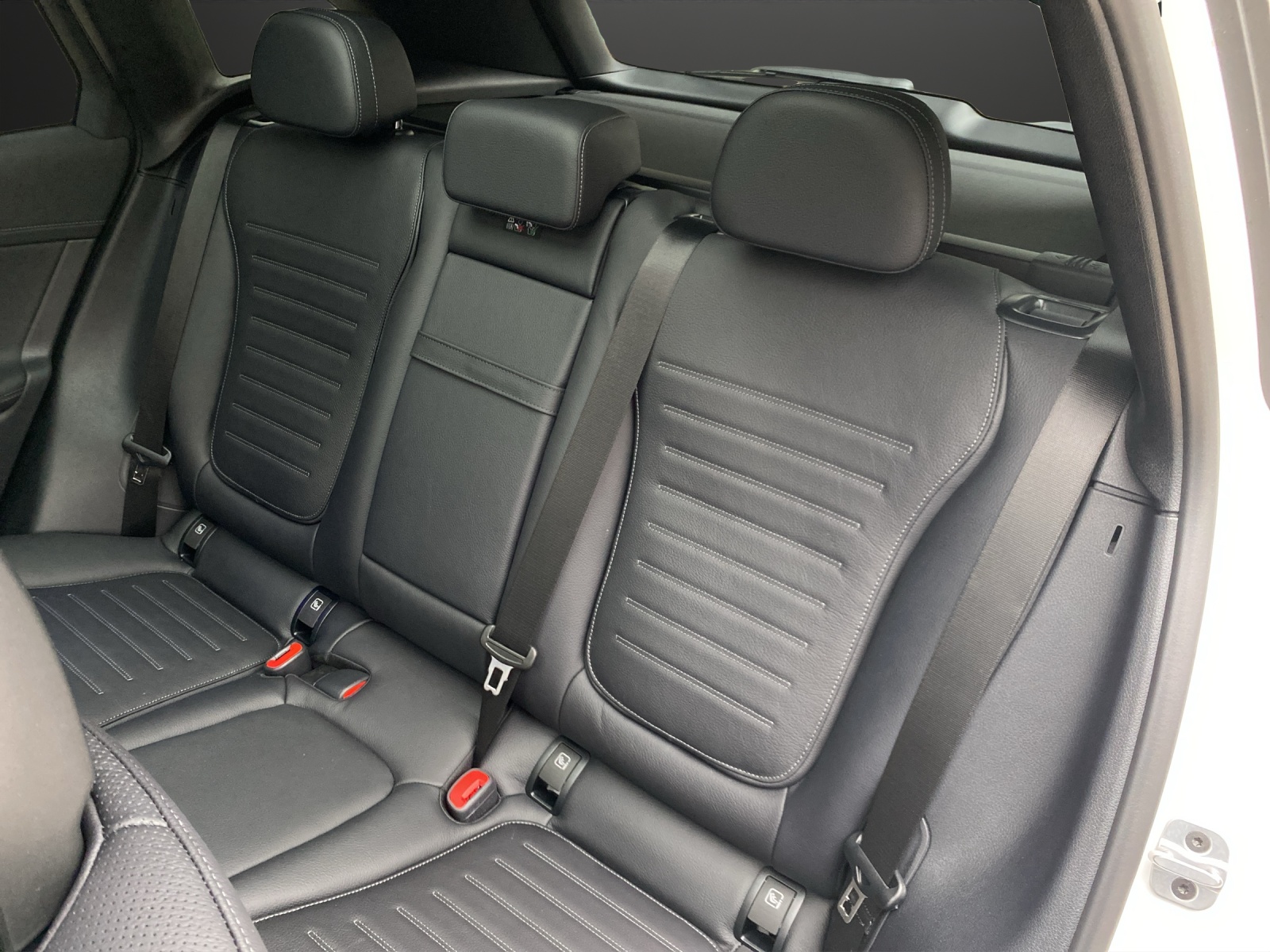 MERCEDES-BENZ GLC 220 d 4Matic 9G-Tronic-image-8