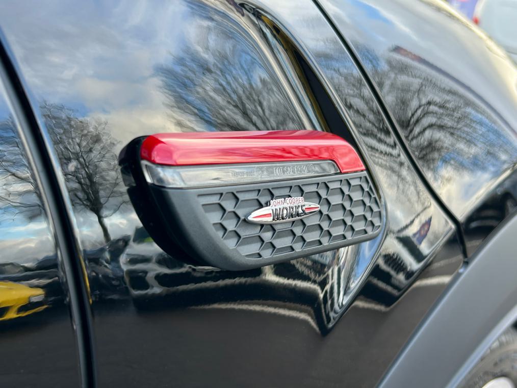 MINI Cooper John Cooper Works Cabriolet Steptronic-image-3