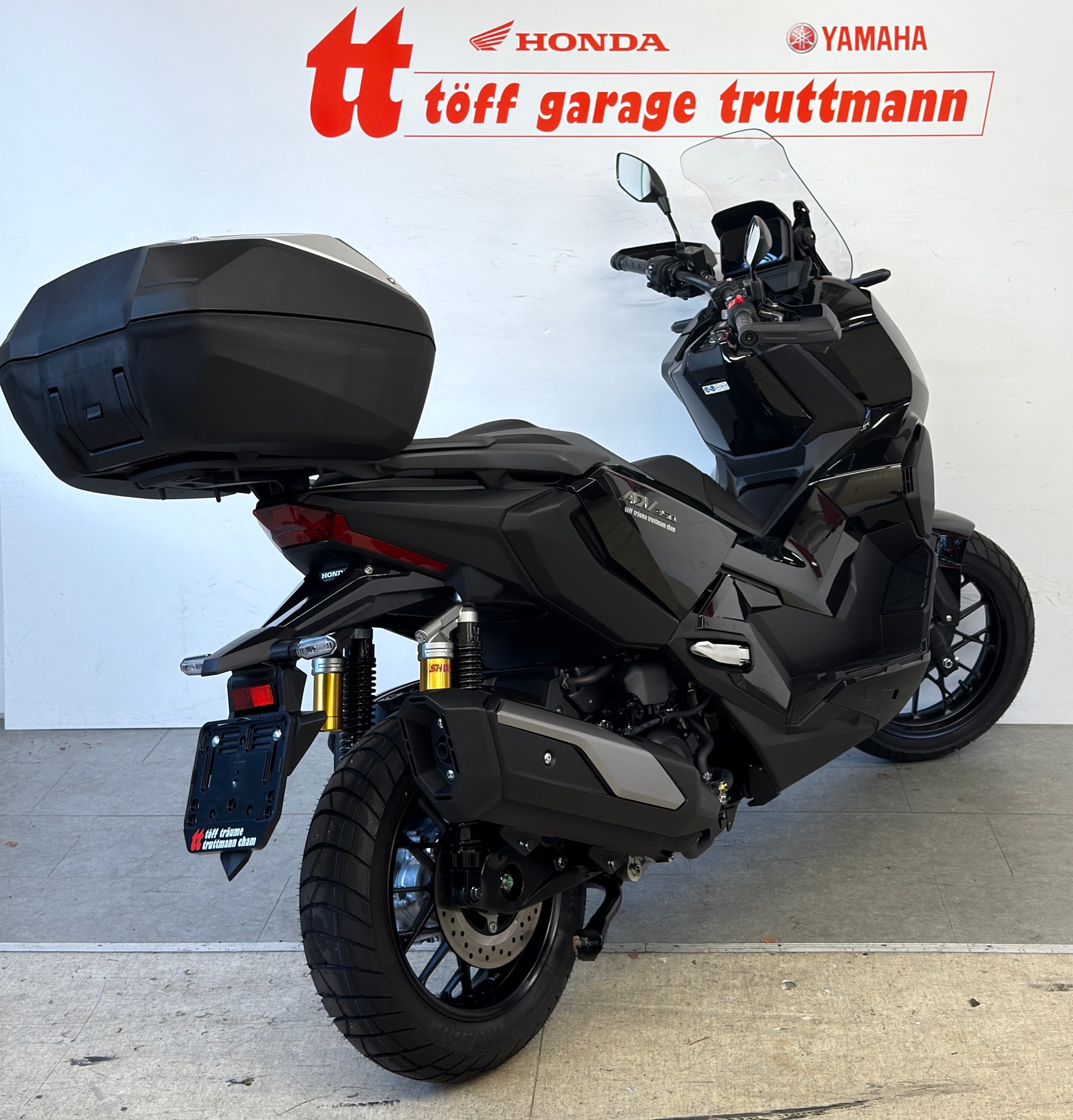 HONDA ADV 350-showroom-element-3