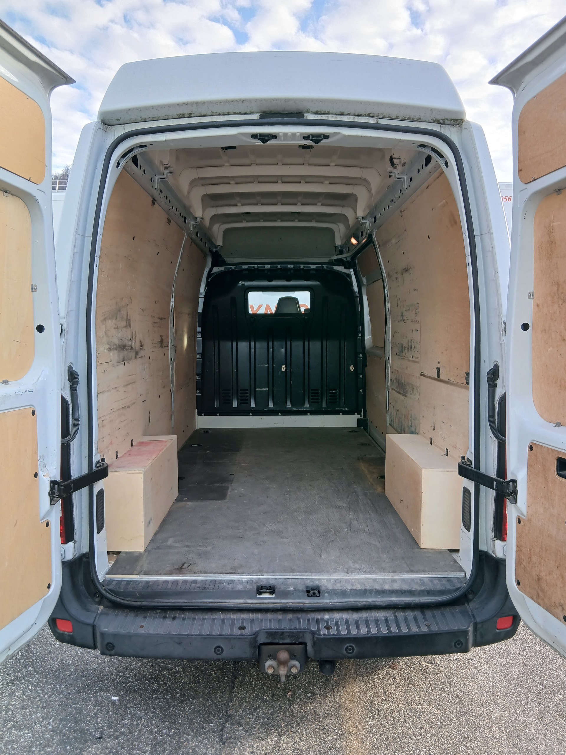 RENAULT Master T35 ENERGY 2.3dCi 135 L3H3-image-3