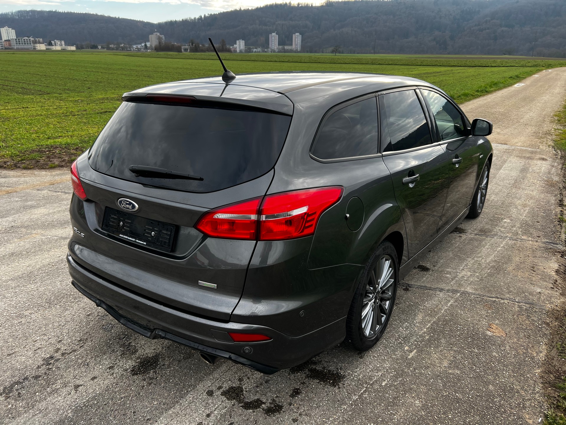 FORD Focus 1.5 SCTi ST Line-image-4