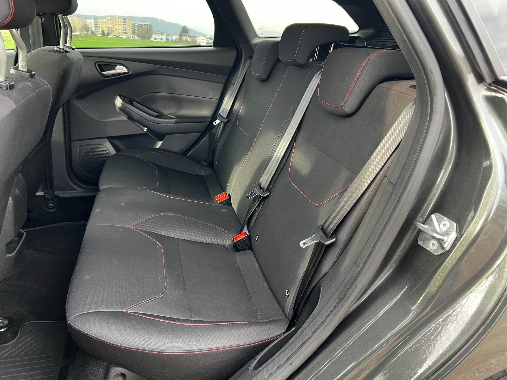 FORD Focus 1.5 SCTi ST Line-image-11