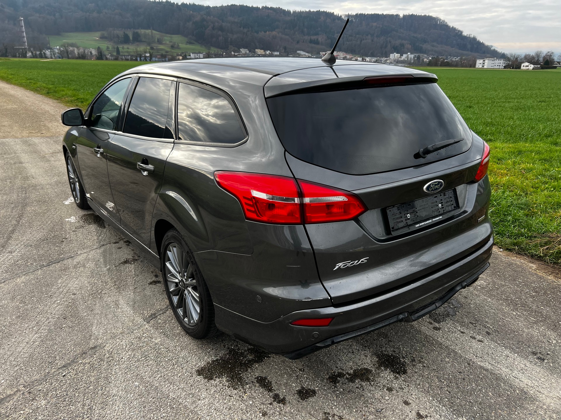 FORD Focus 1.5 SCTi ST Line-image-2