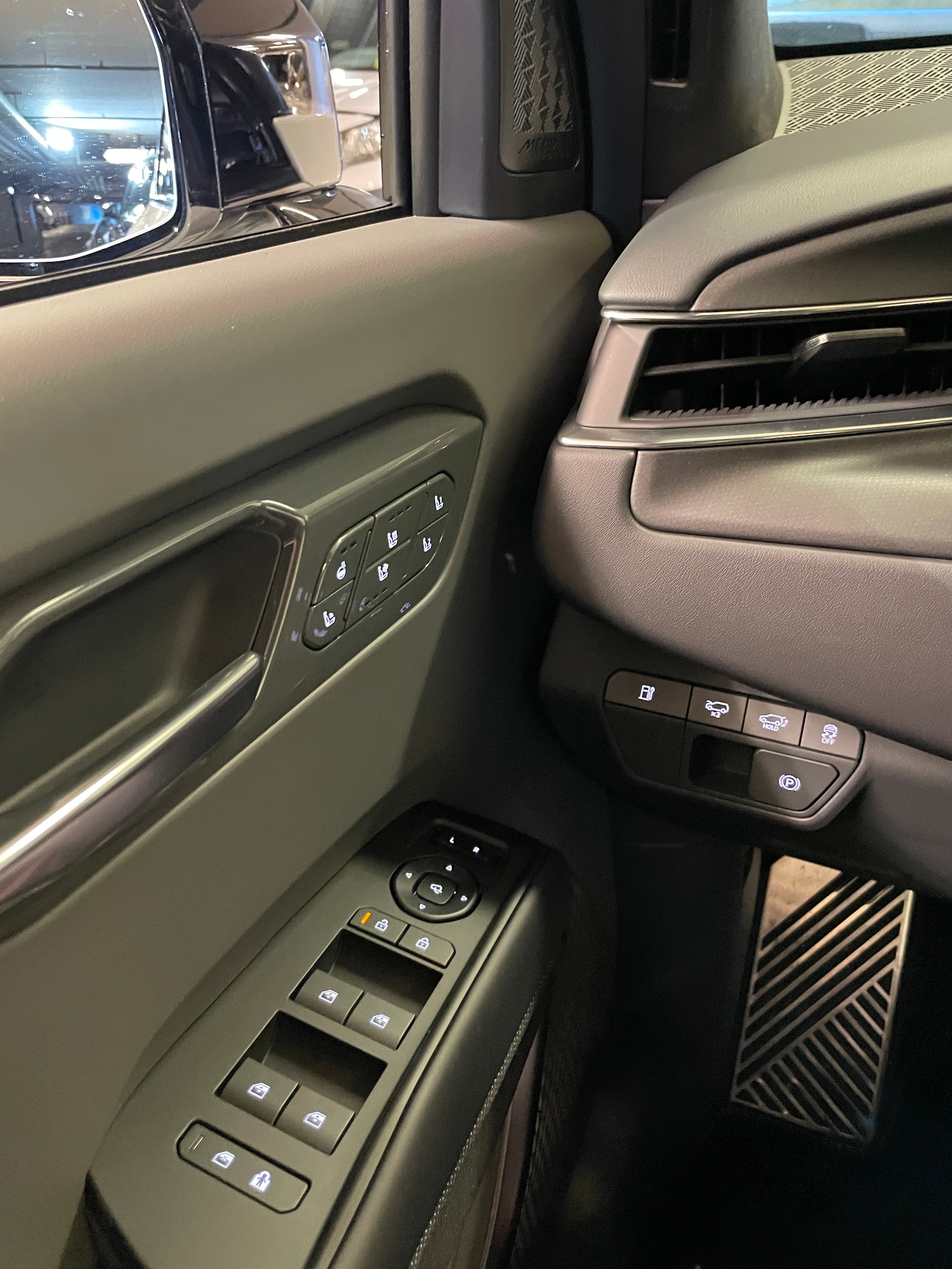 KIA EV9 99,8 kWh GT-Line 4x4 mit Panoramadach, 7-Sitzer, AHK-image-18