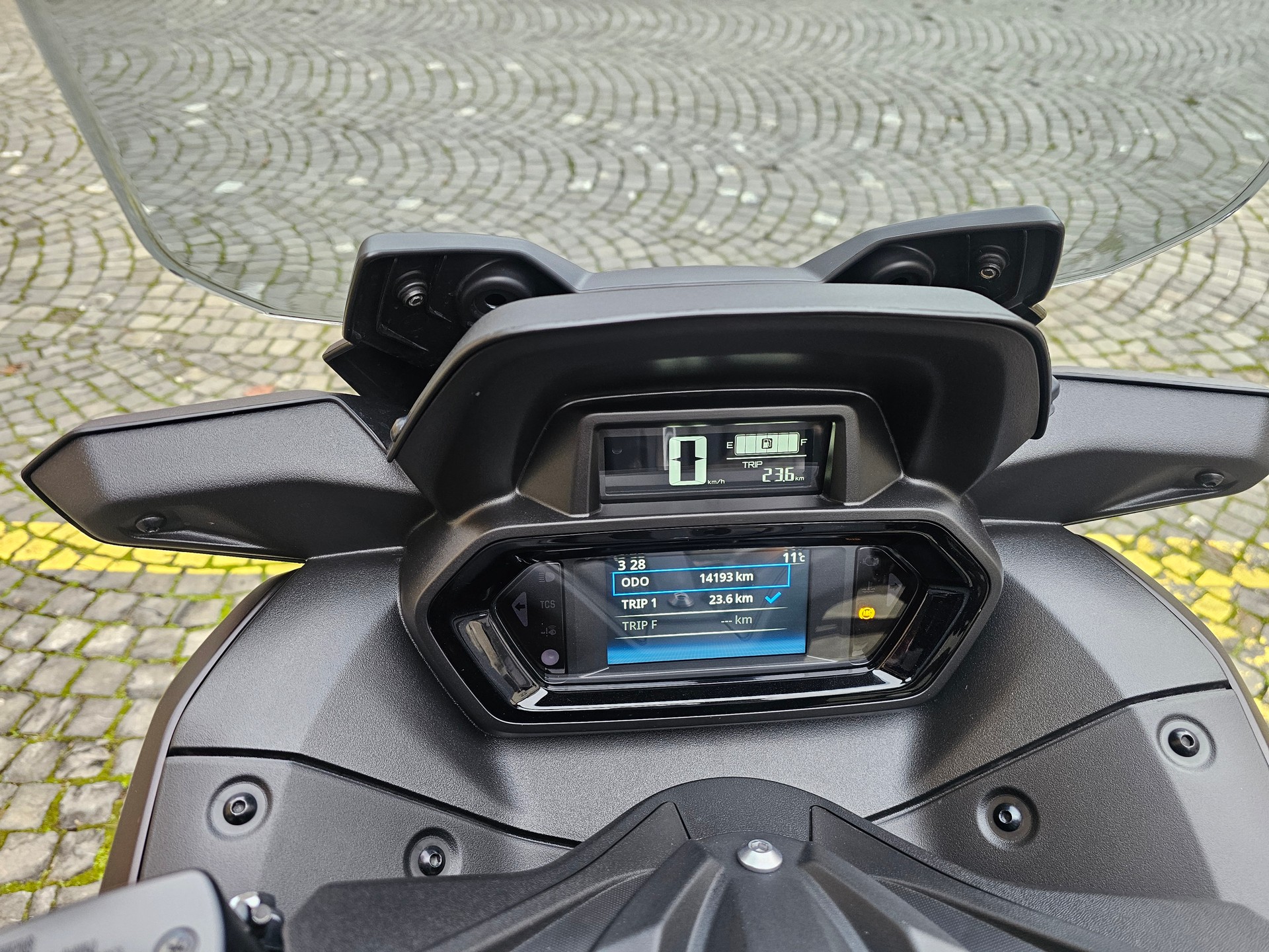YAMAHA X-Max 300 Tech Max-showroom-element-3