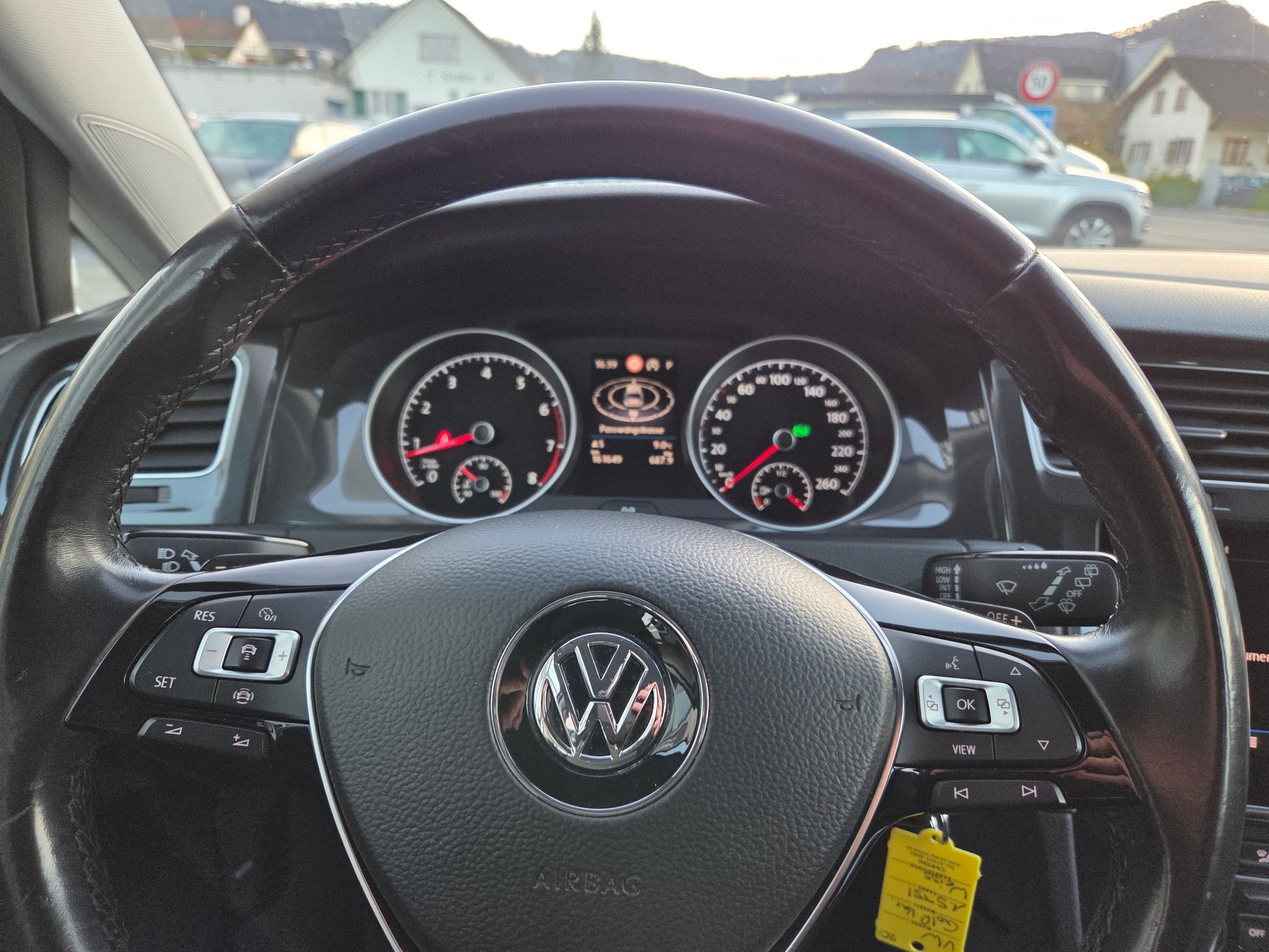 VW Golf Variant 1.5 TSI EVO Comfortline DSG-image-17